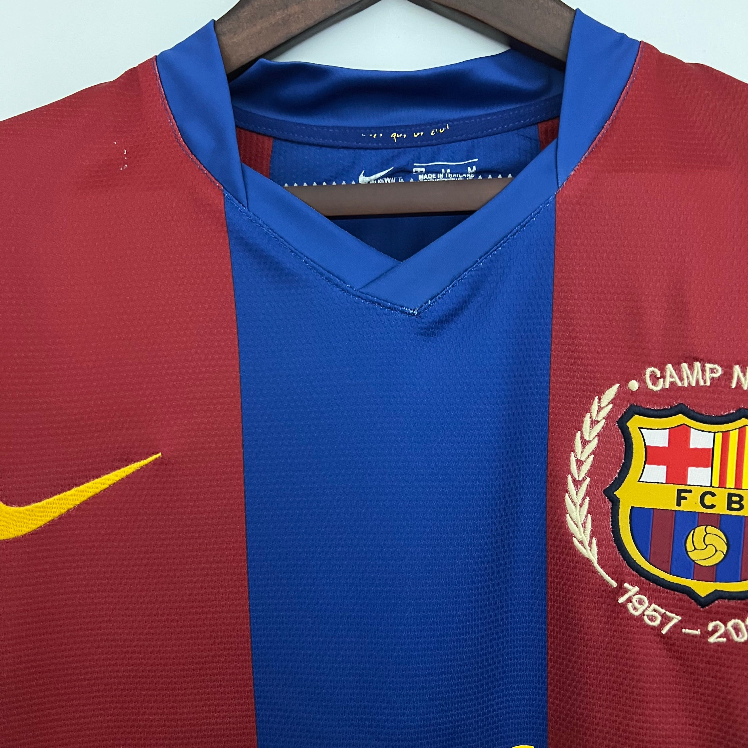 Barcelona home jersey. Season 07/08