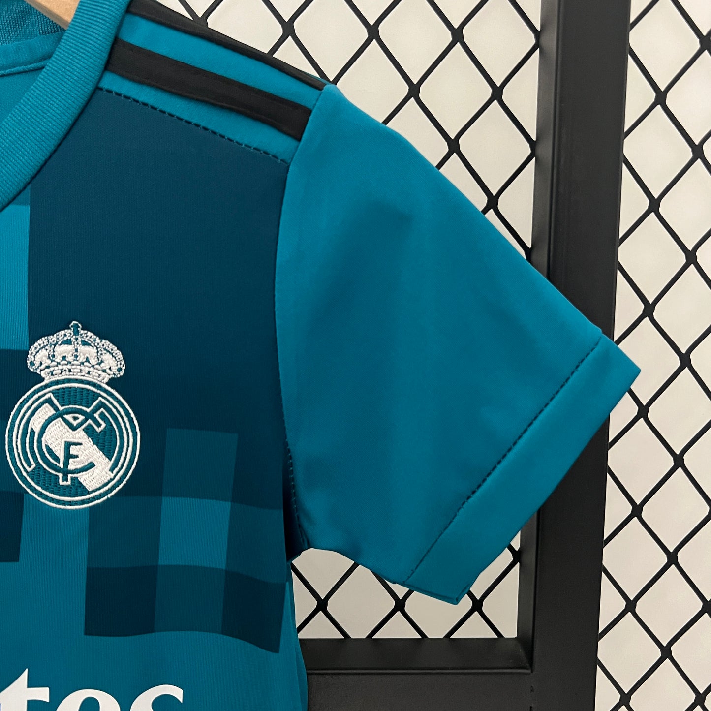 Real Madrid third kids set. Season 17/18
