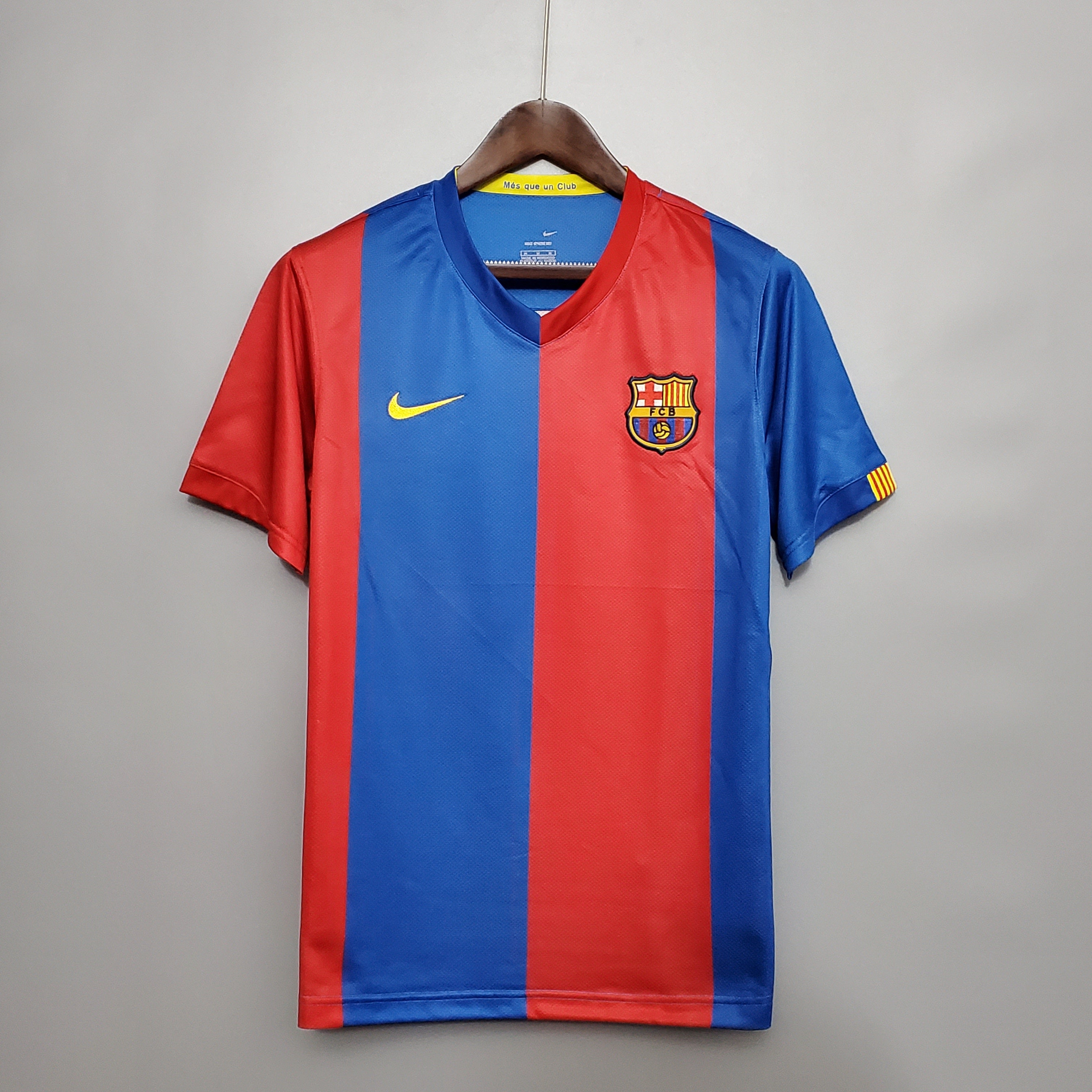 Barcelona home jersey. Season 06/07