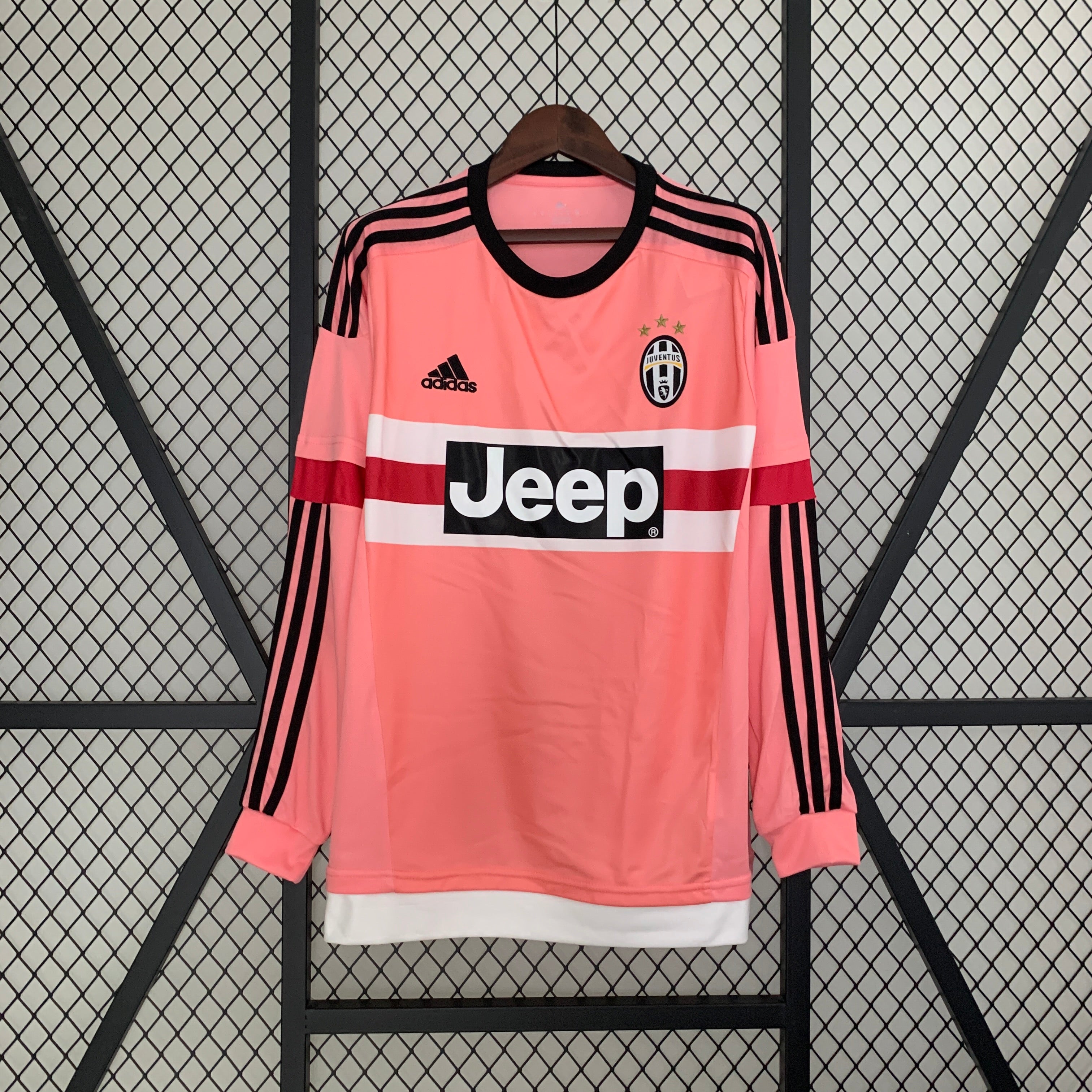 Juventus longsleeve away jersey. Season 15/16