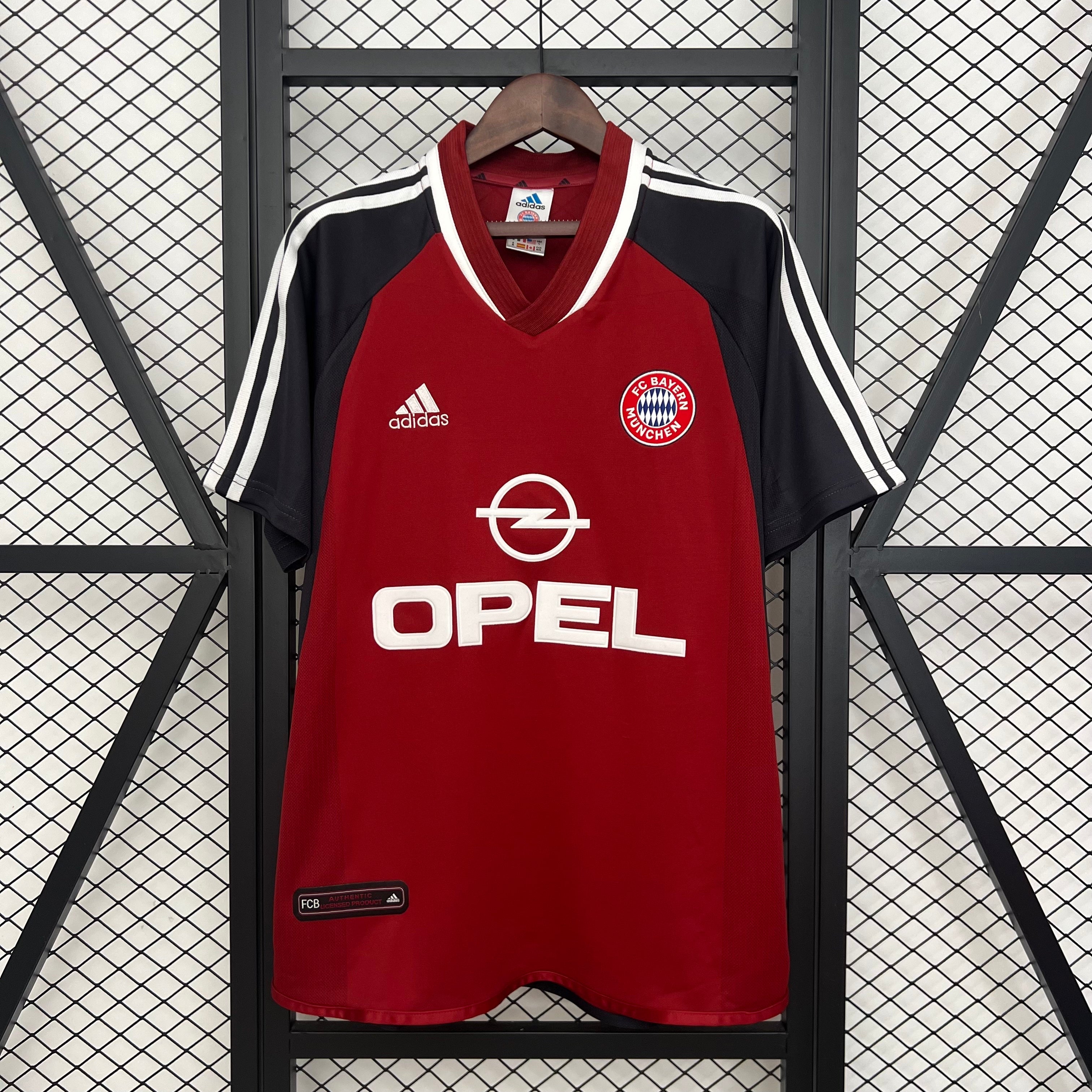 Bayern Munich home jersey. Season 01/02