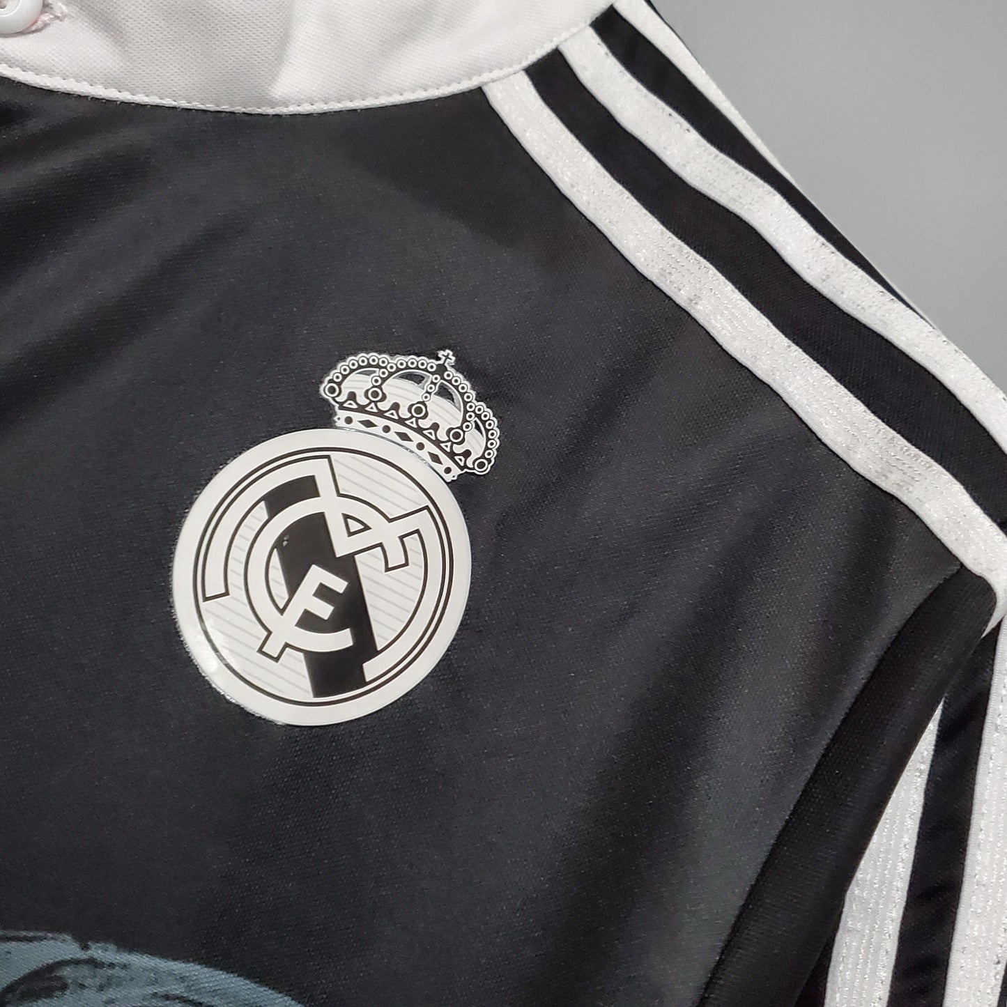 Real Madrid longsleeve third jersey. Season 14/15