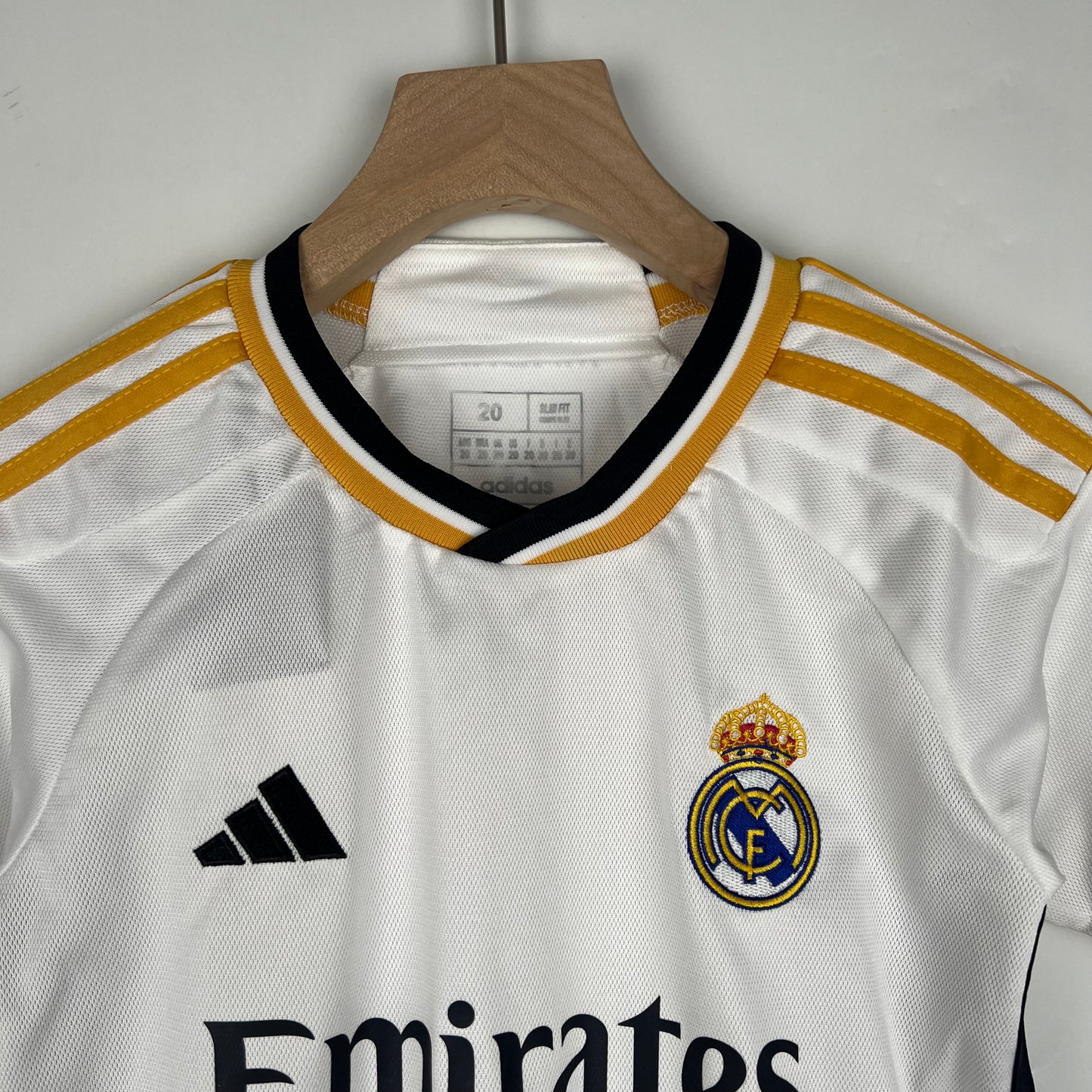 Real Madrid home kids set. Season 23/24
