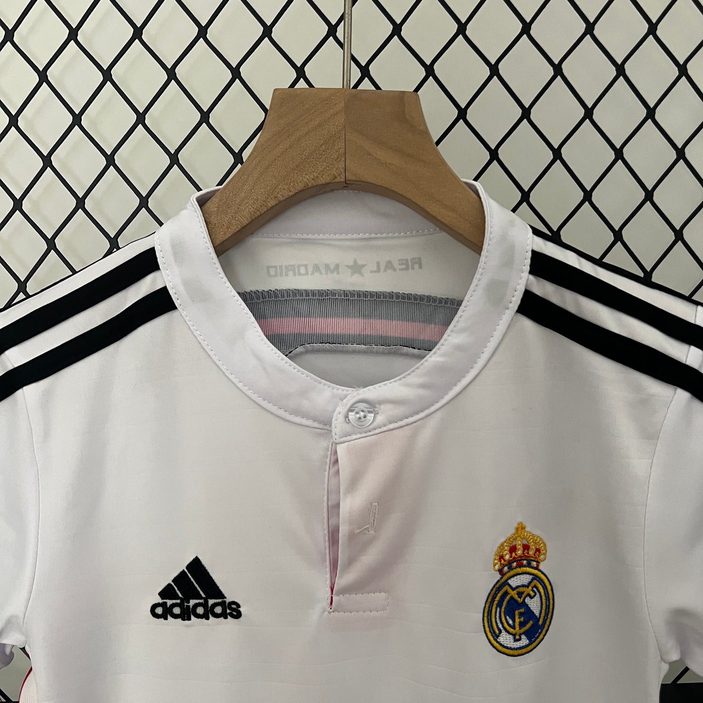 Real Madrid home kids set. Season 14/15