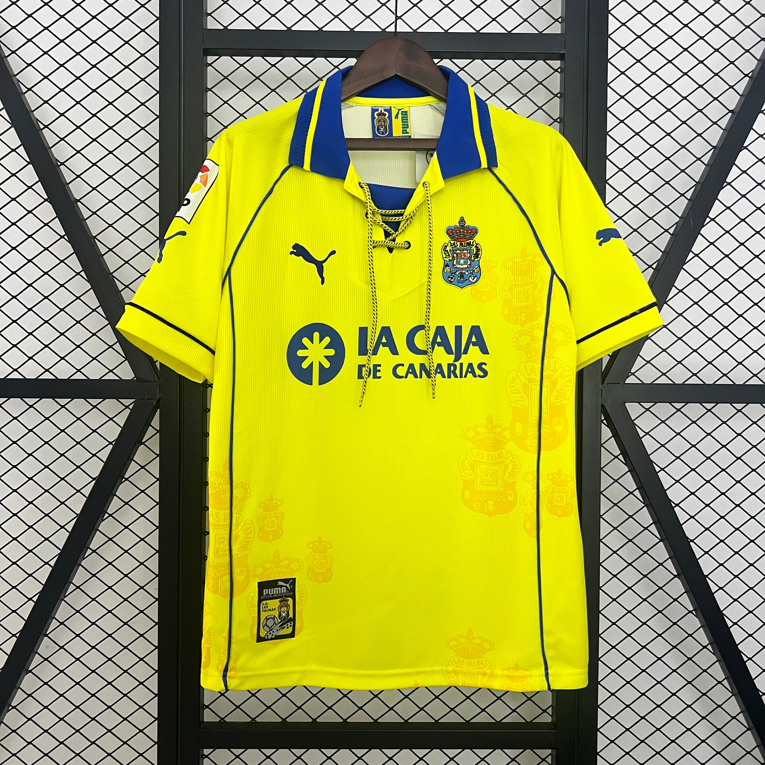 Las Palmas home jersey. Season 97/98