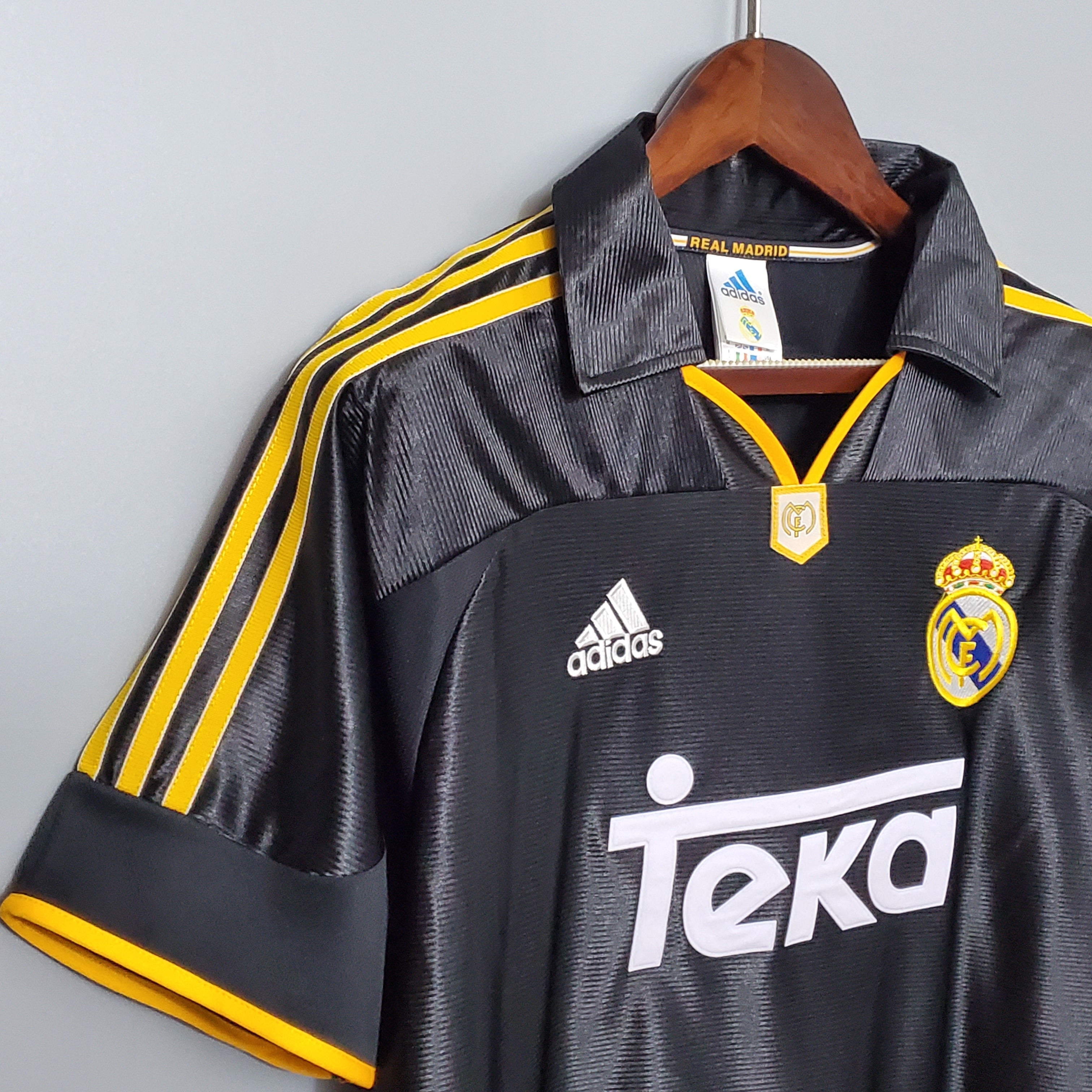 Real Madrid away jersey. Season 98/99