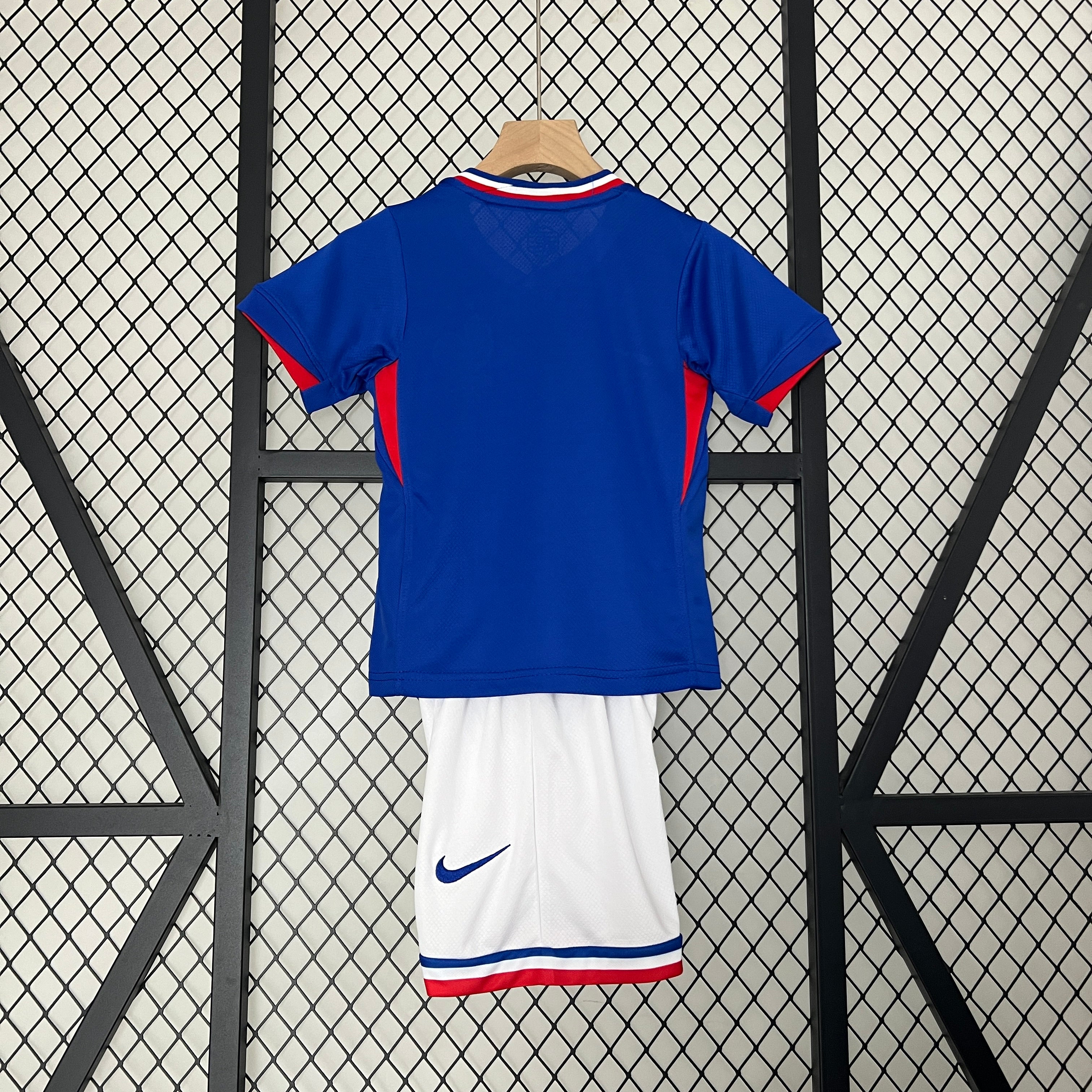 France 2024 home kids set.