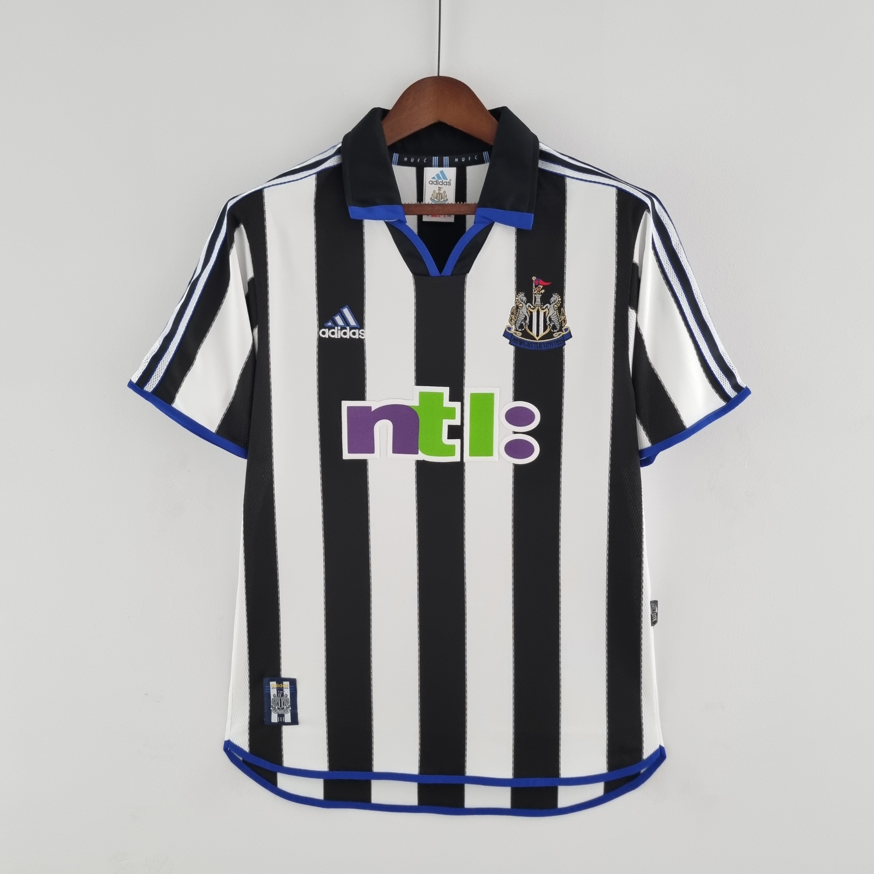 Newcastle United home jersey. Season 00/01