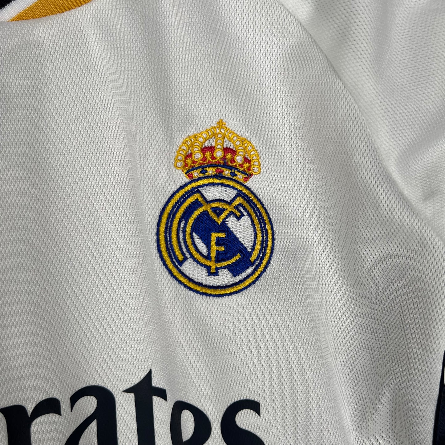 Real Madrid home kids set. Season 23/24