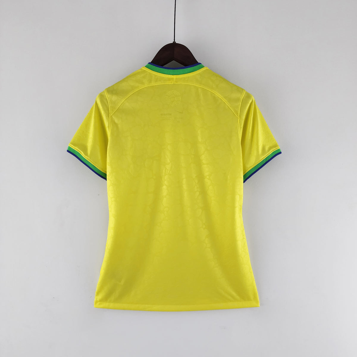 Brazil home jersey for women. Season 21/22
