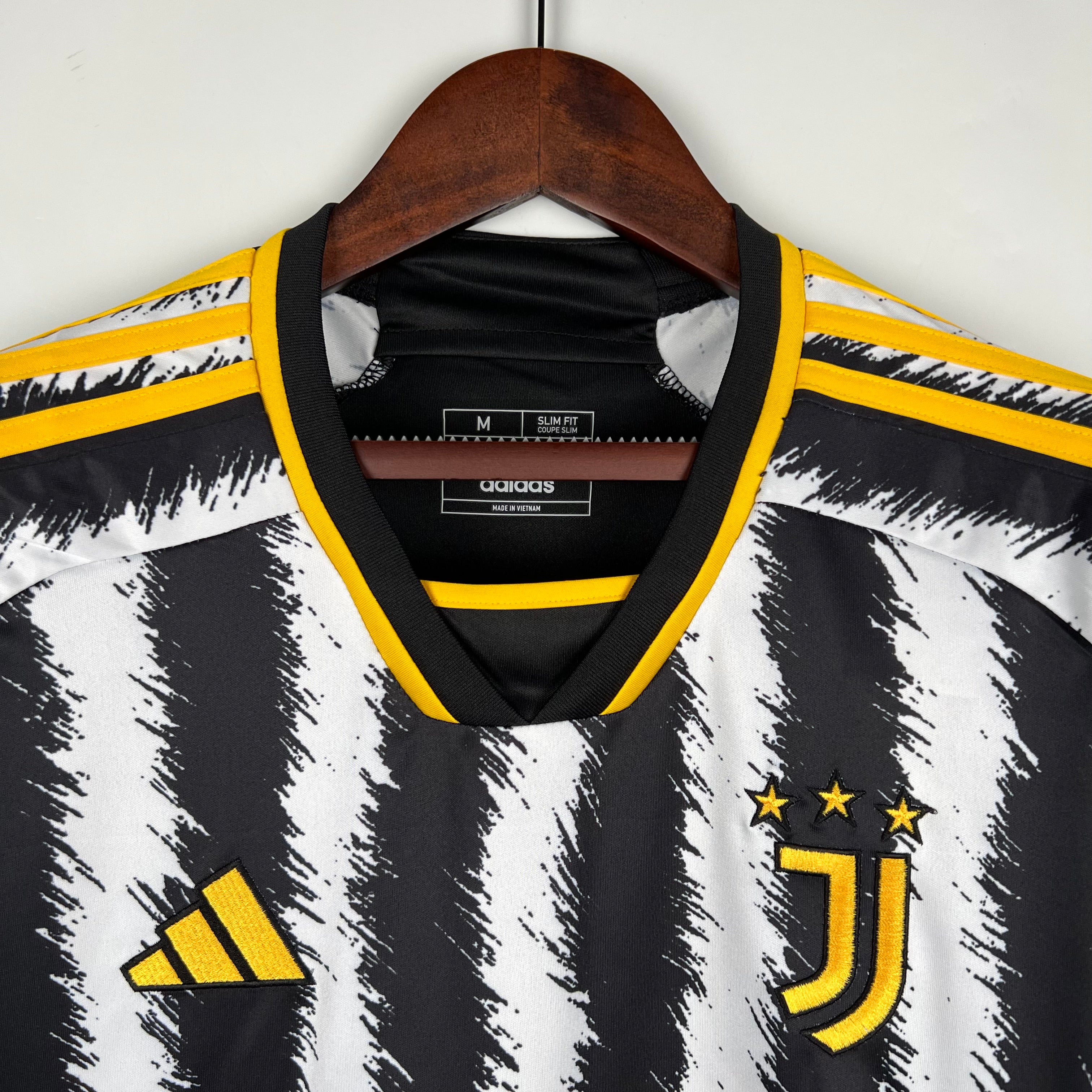 Juventus home jersey. Season 23/24