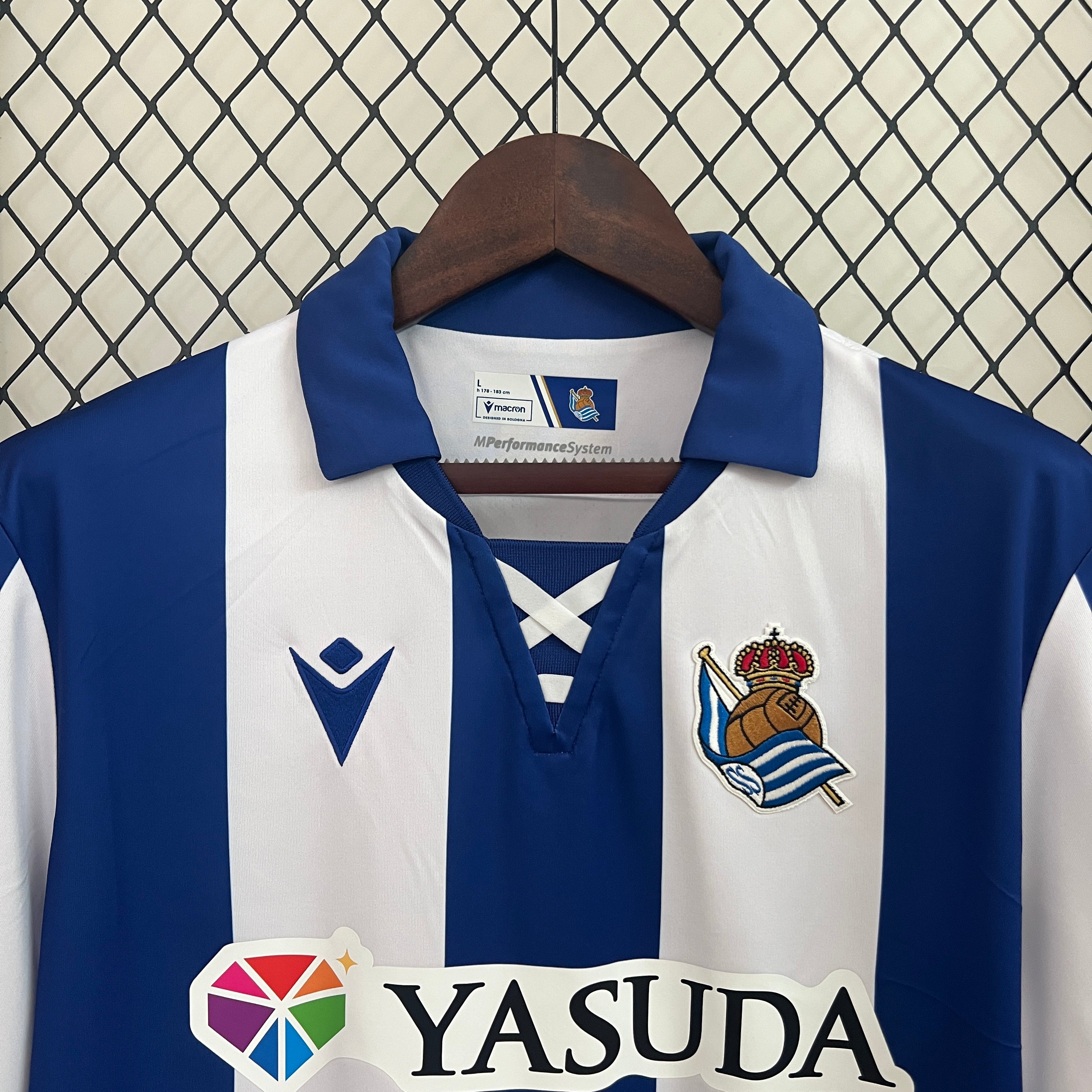 Real Sociedad home jersey. Season 24/25