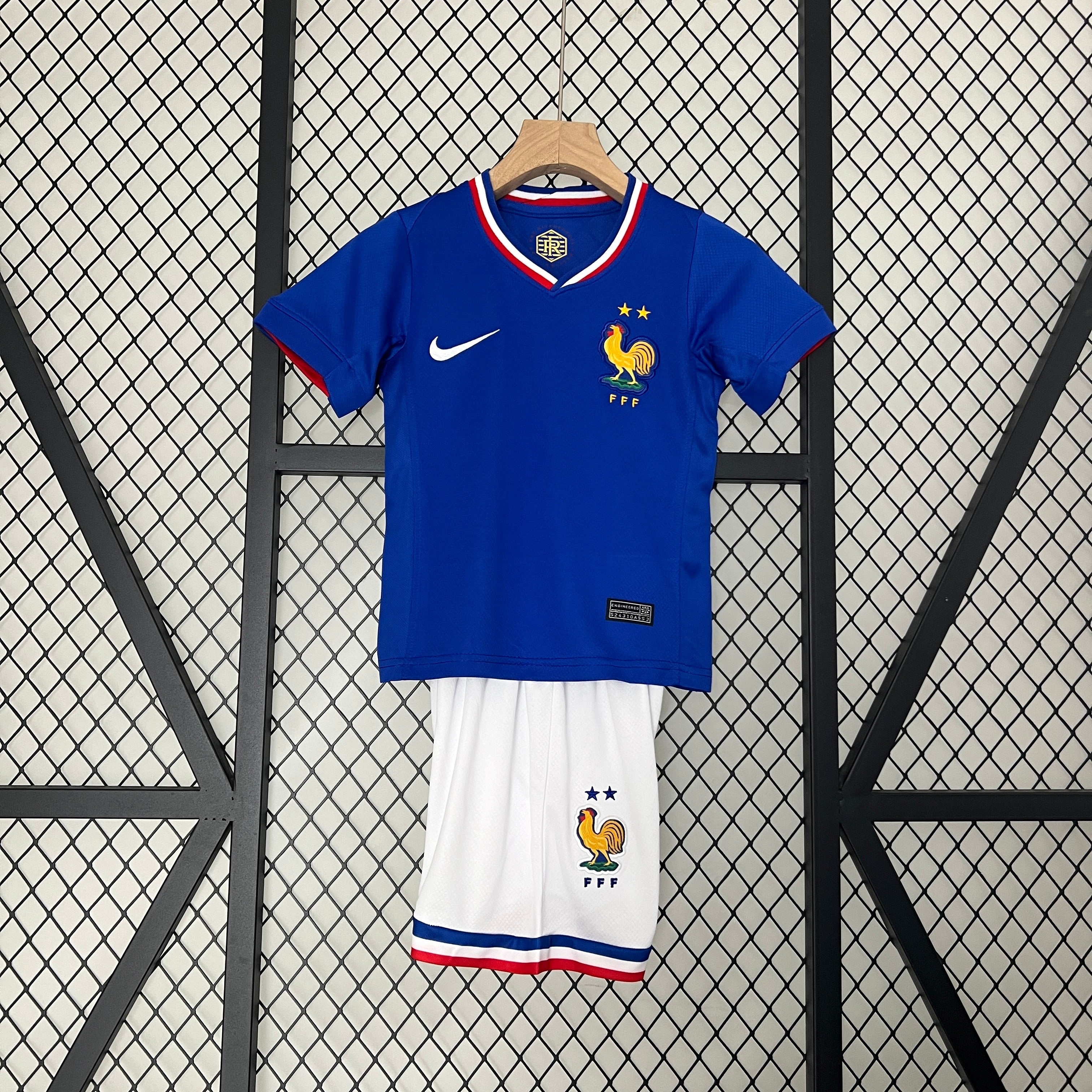 France 2024 home kids set.