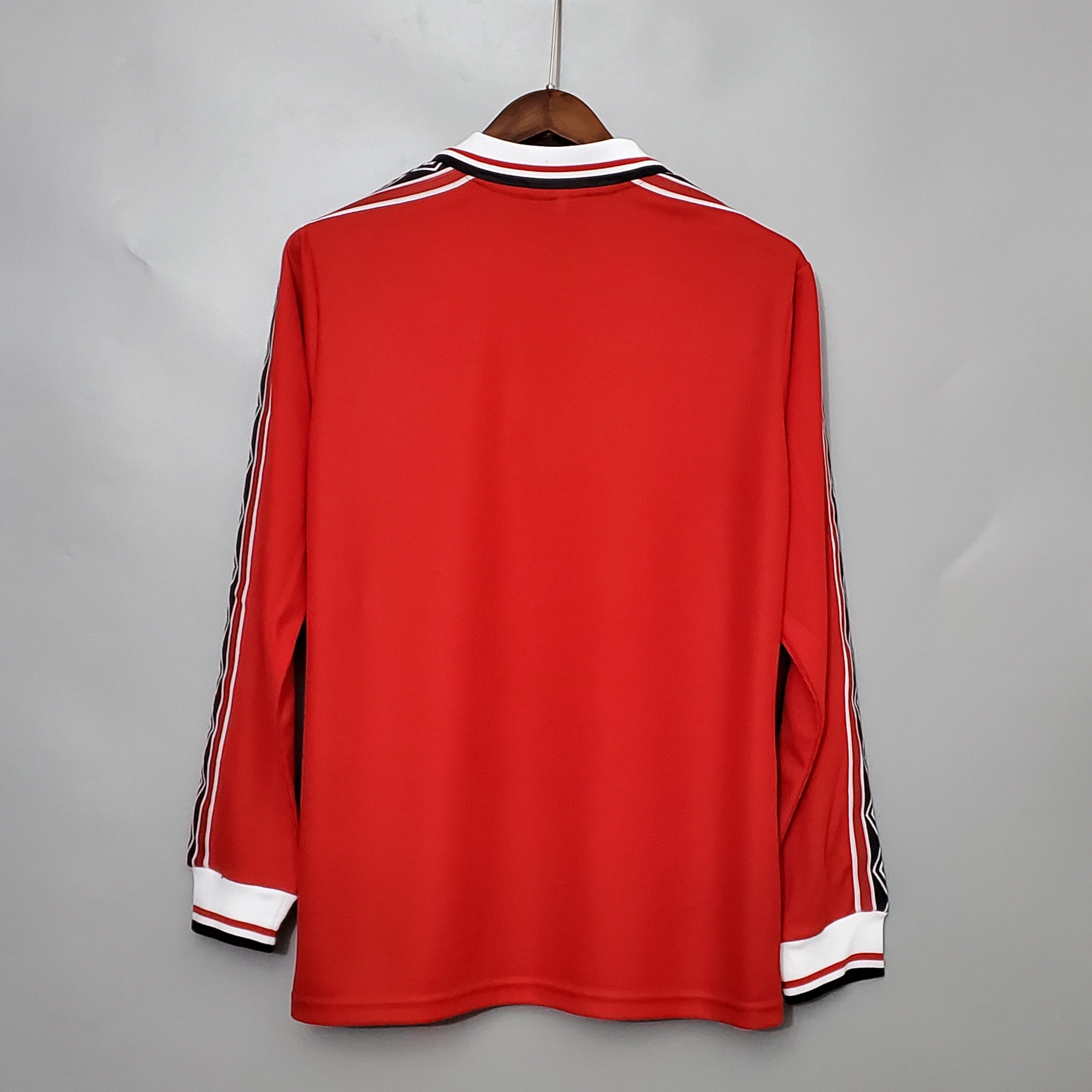 Manchester United Longsleeve home jersey. Season 98/99