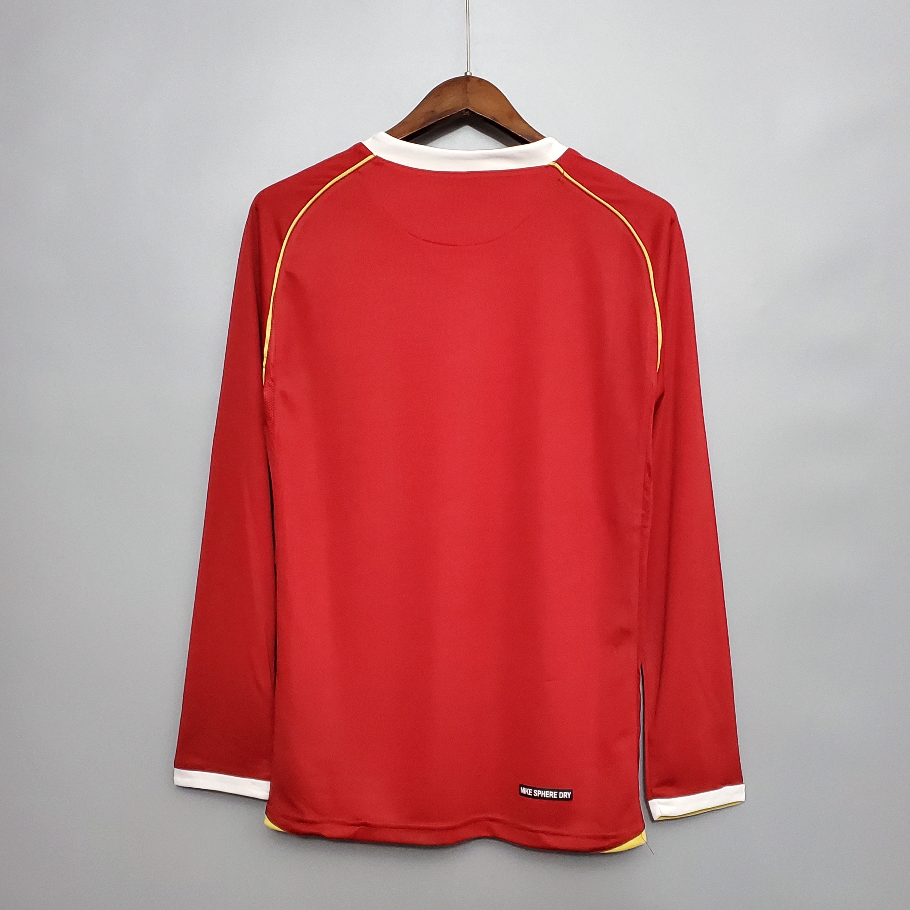 Manchester United longsleeve home jersey. Season 06/07