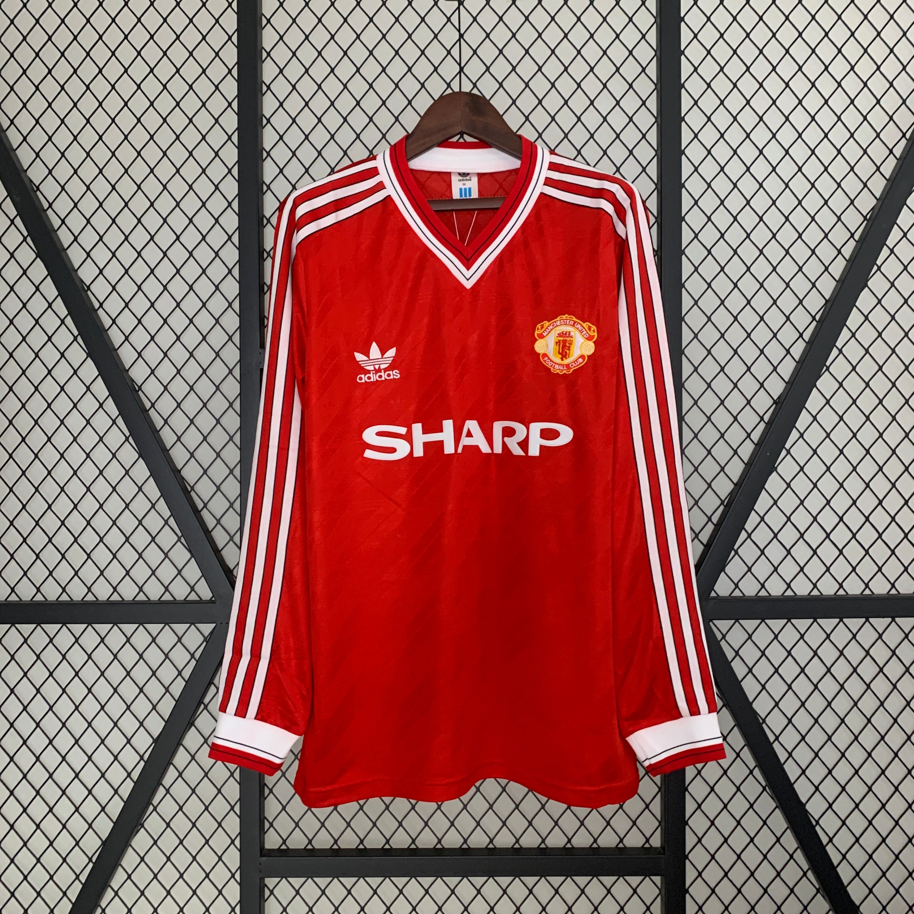 Manchester United longsleeve home jersey. Season 86/87