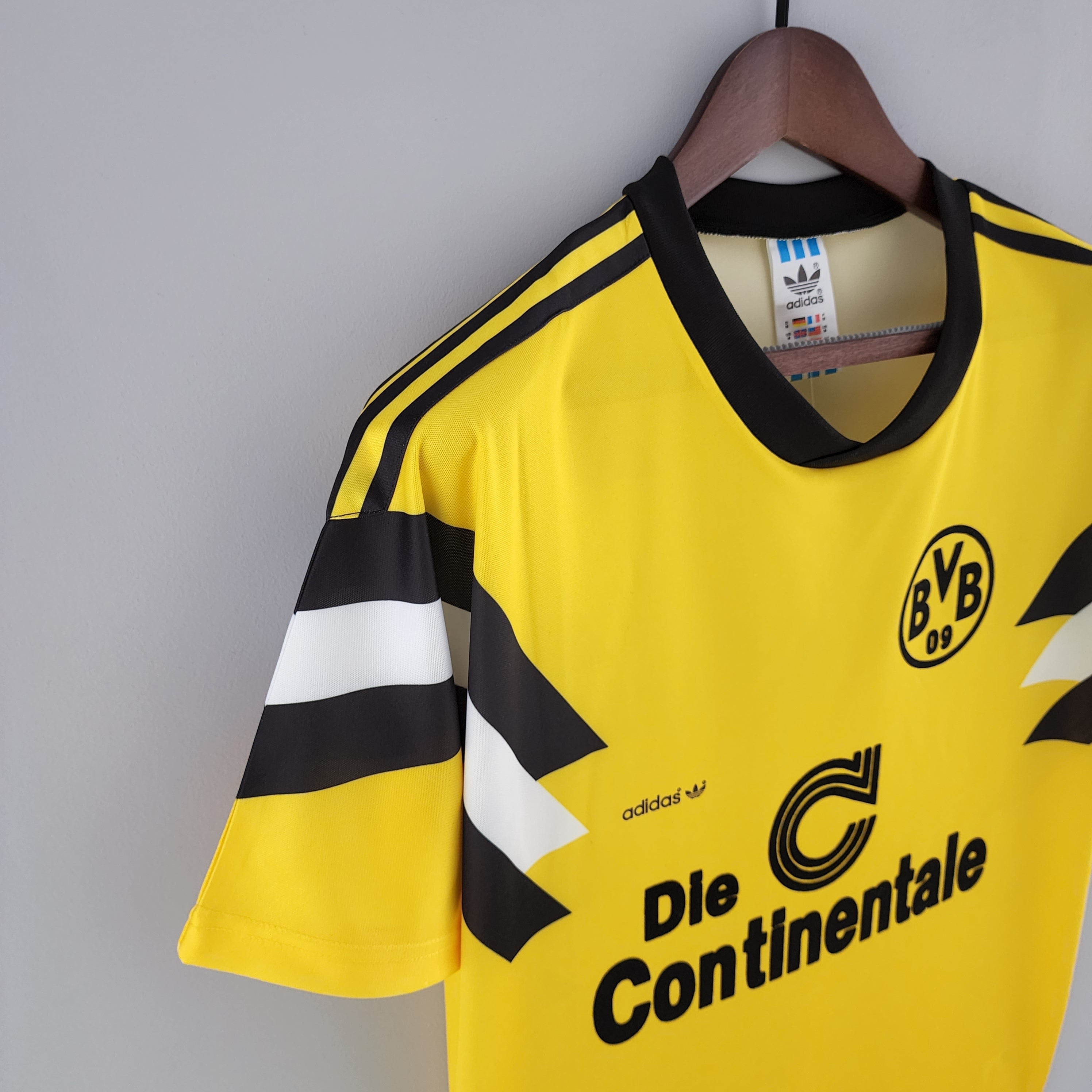Borussia Dortmund home jersey. Season 88/89