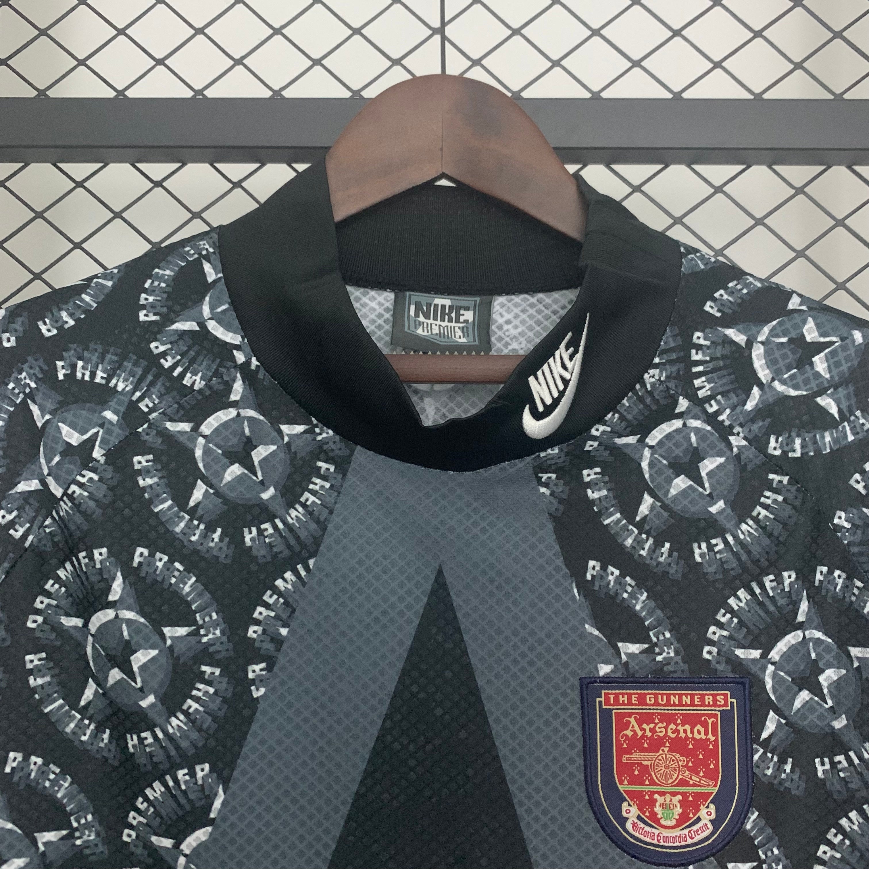 Arsenal goalkeeper home jersey. Season 94/95