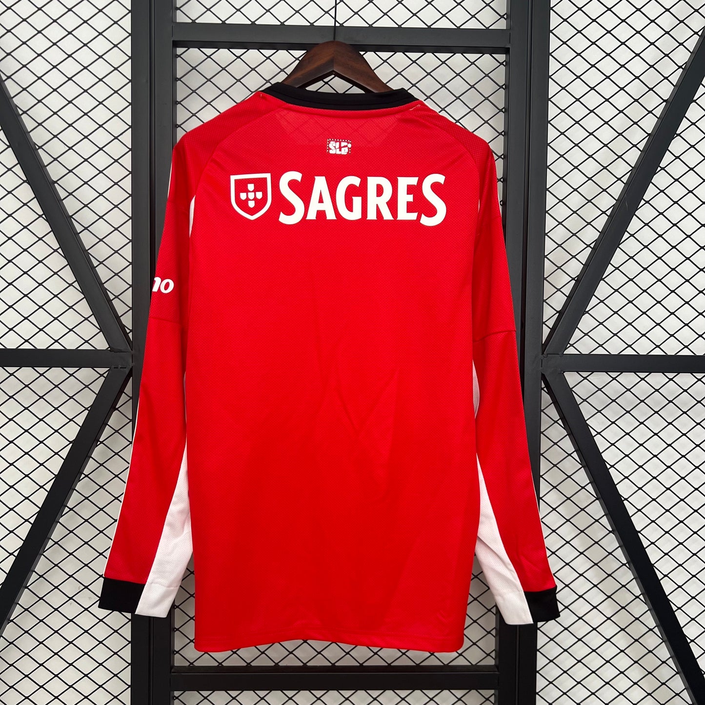 Benfica longsleeve home jersey. Season 25/26