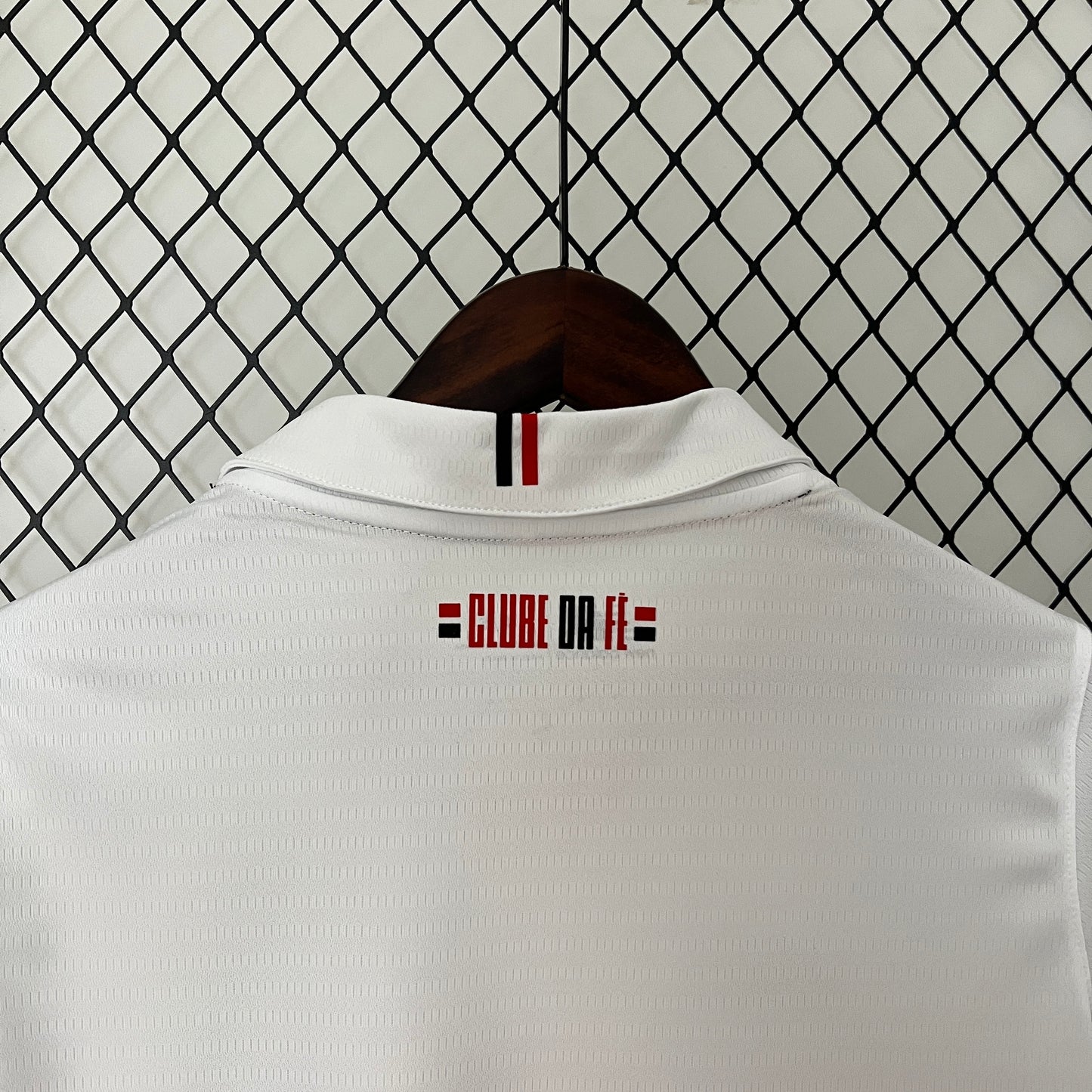 Sao Paulo home jersey for women. Season 24/25