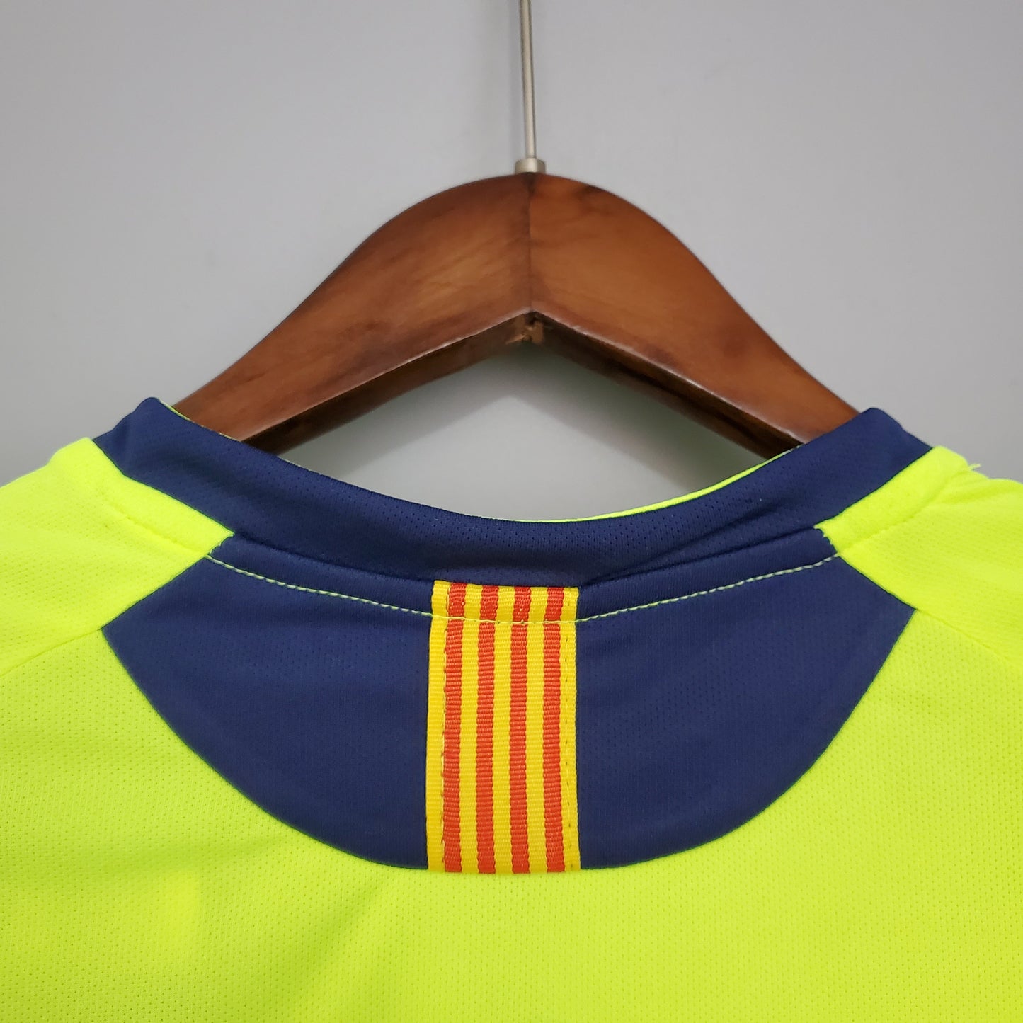 Barcelona away jersey. Season 05/06