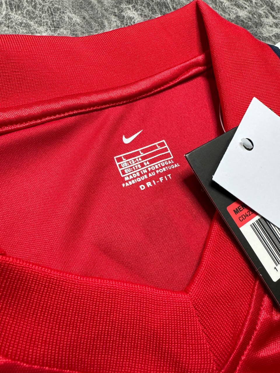 Arsenal home jersey. Season 99/00. Dennis Bergkamp