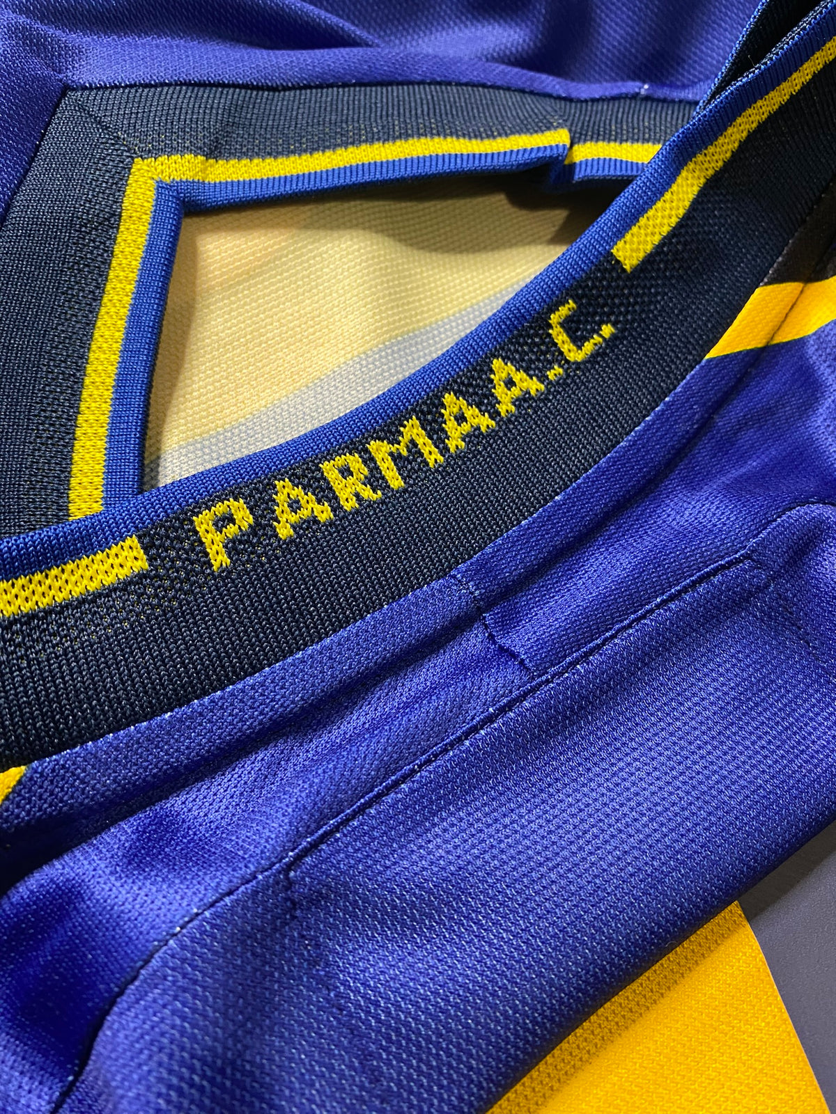 Parma home jersey. Season 01/02. Savo Milosevic