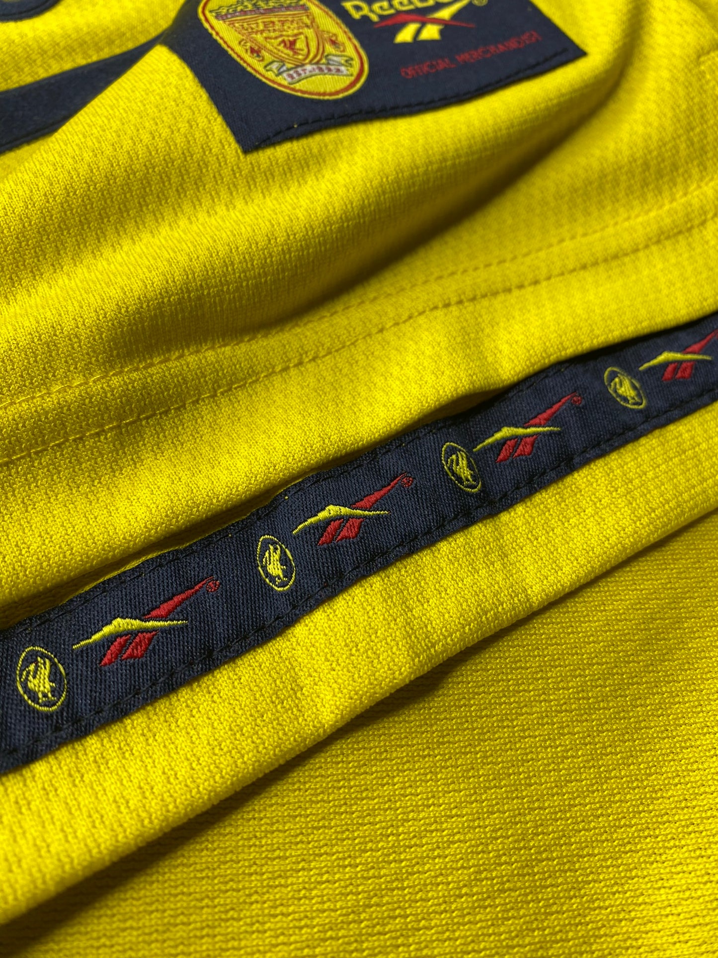 Liverpool away jersey. Season 97/99. Steven Gerrard.
