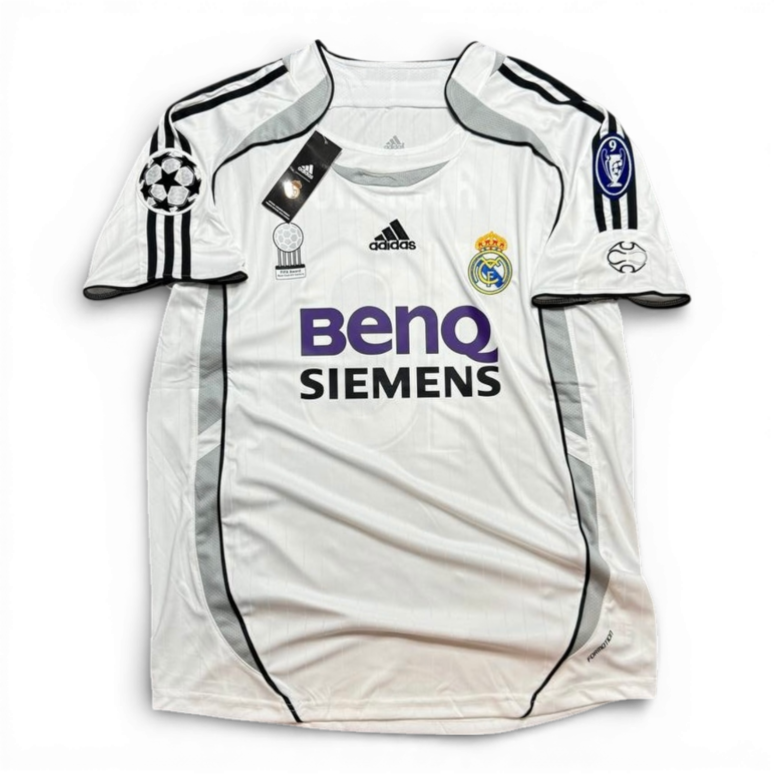 Real Madrid's home jersey. Season 06/07. Robinho Robson de Souza