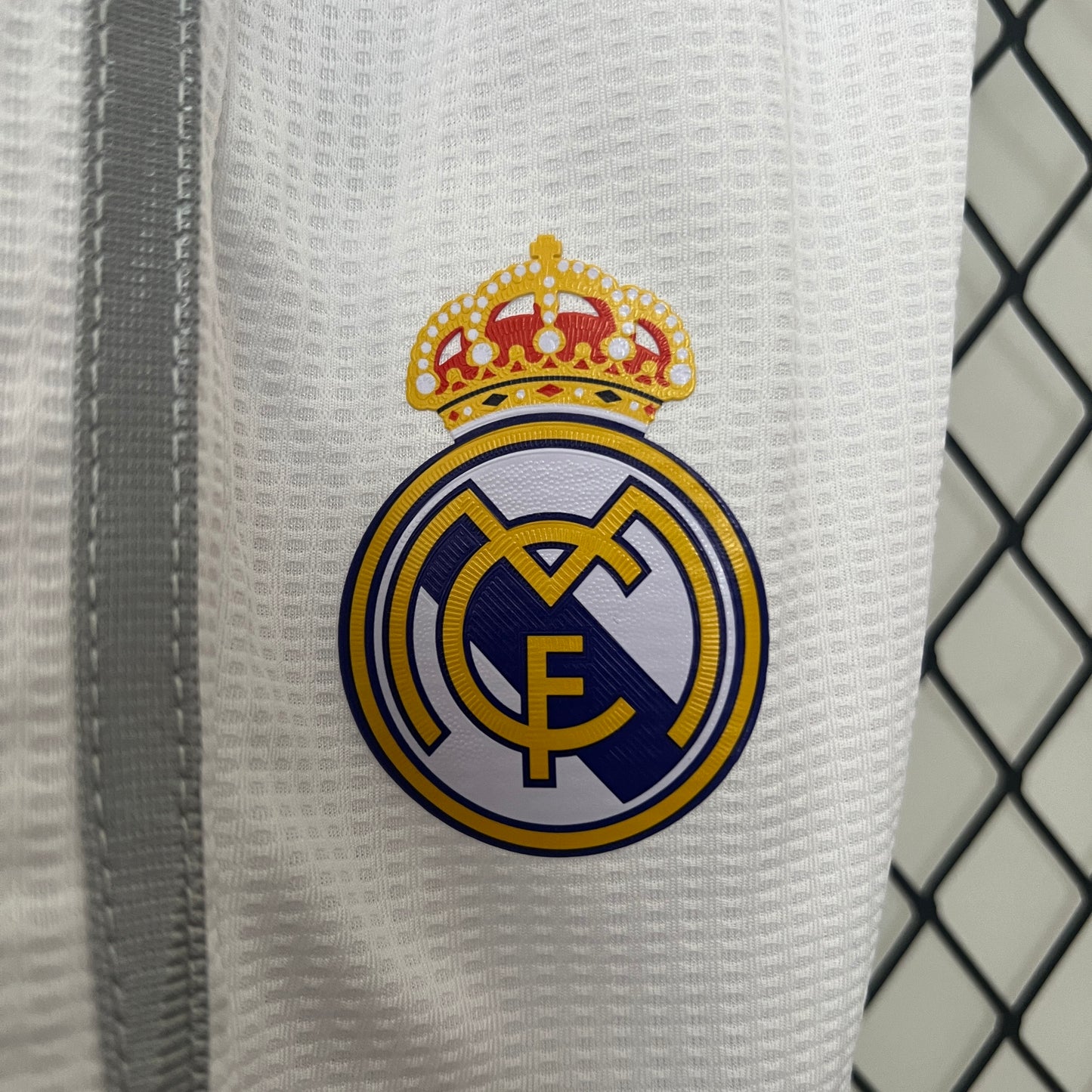 Real Madrid home kids set. Season 15/16