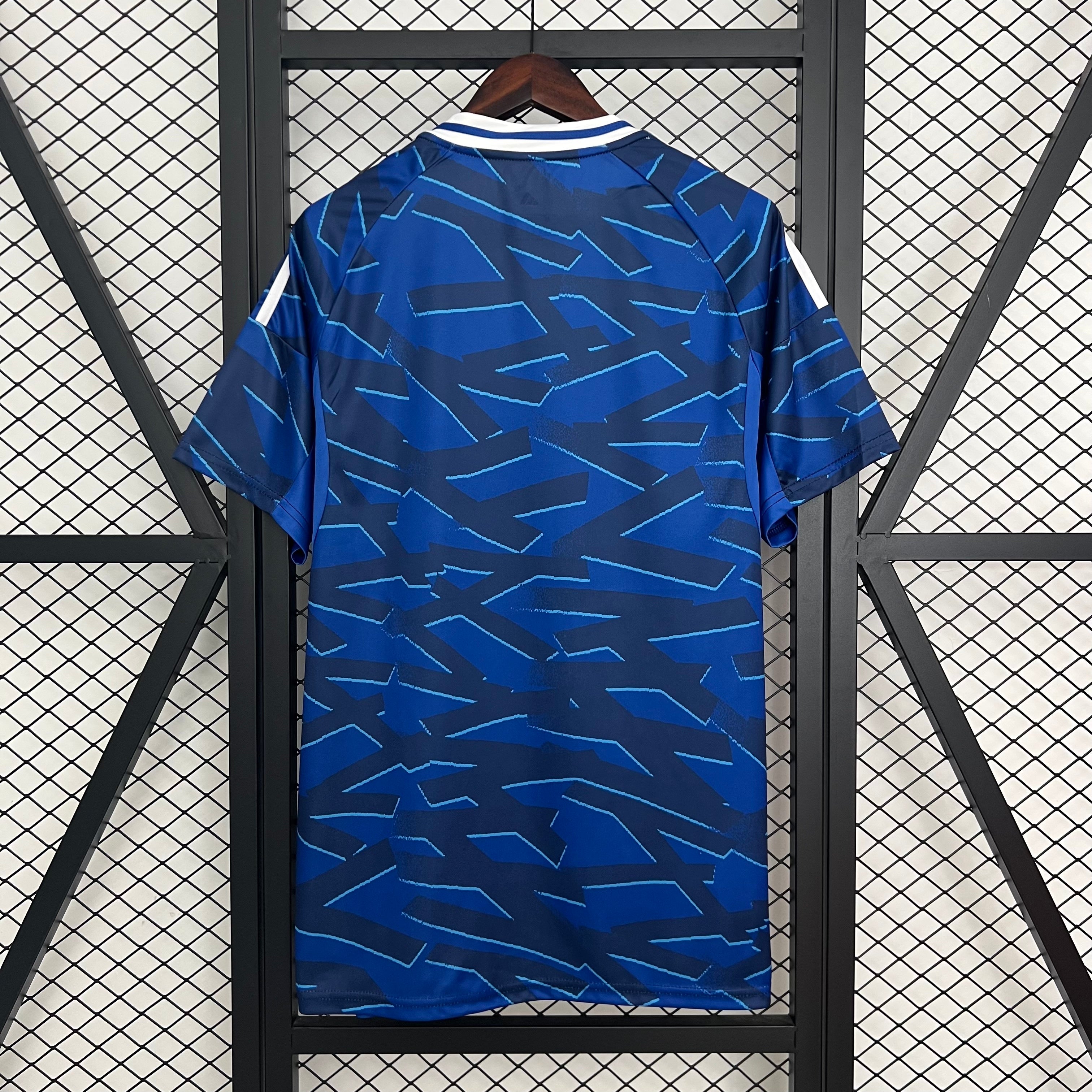 Shalke 04 home jersey. Season 25/26