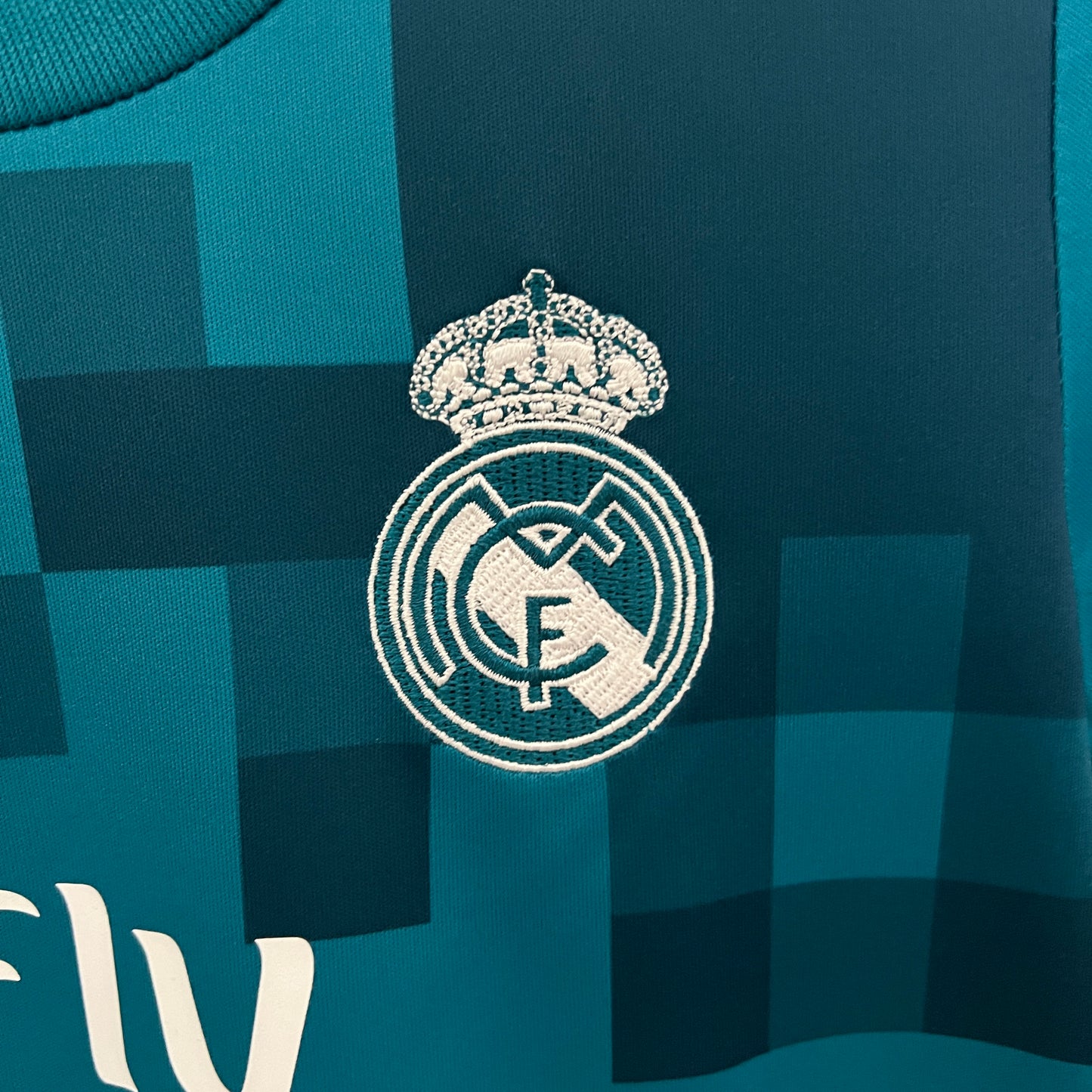 Real Madrid third kids set. Season 17/18