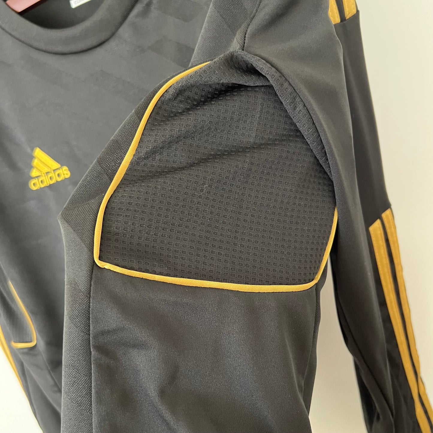 Real Madrid longsleeve away jersey. Season 11/12