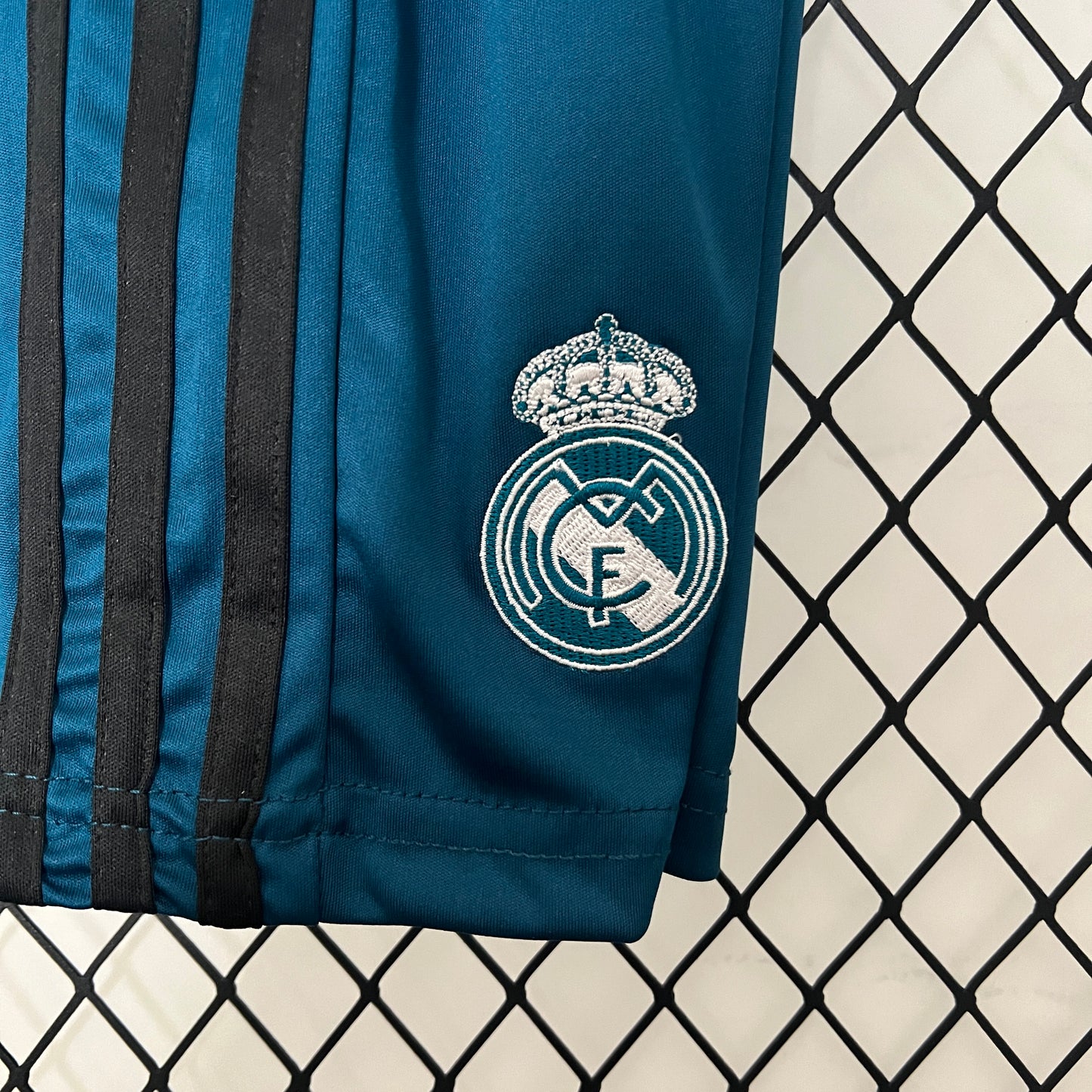 Real Madrid third kids set. Season 17/18