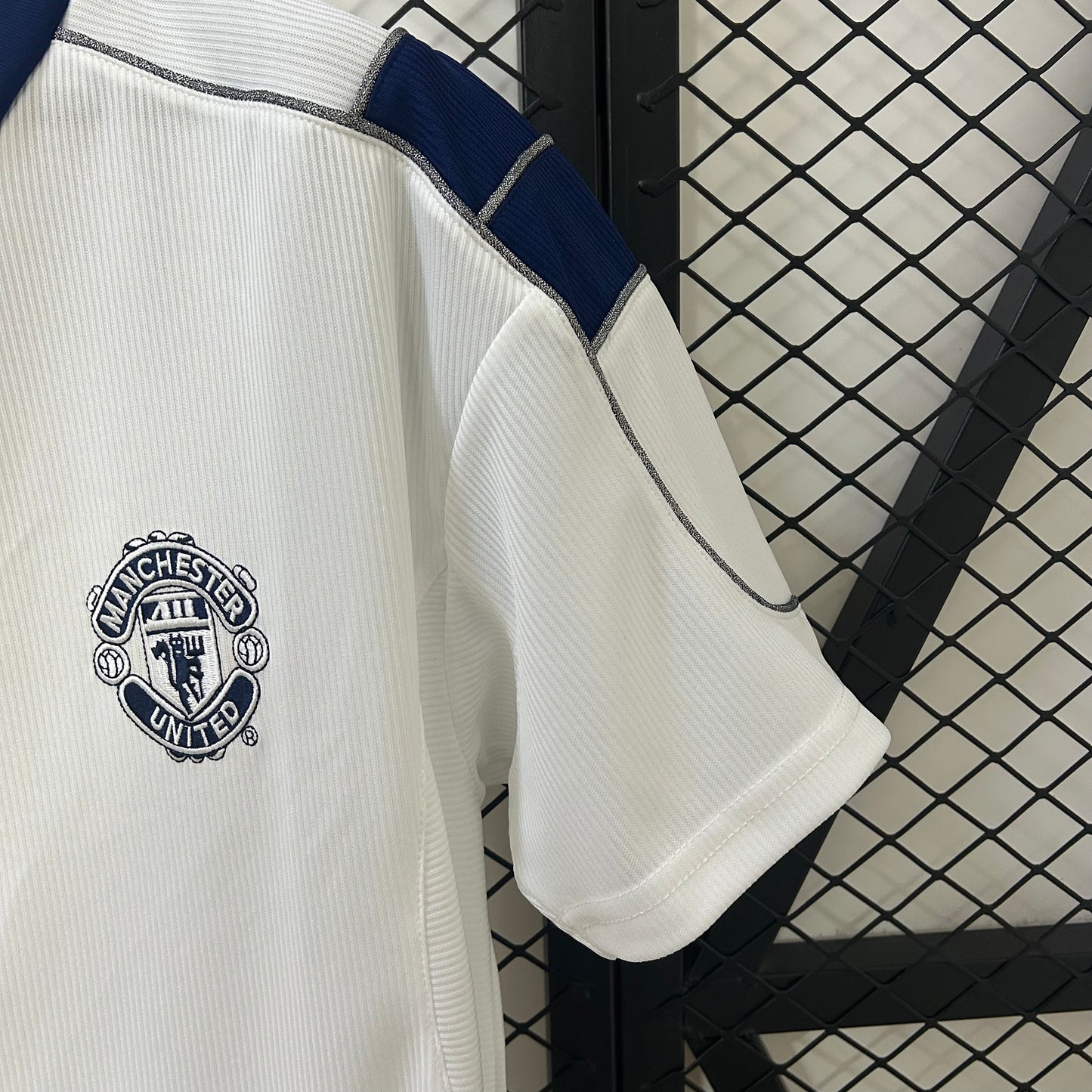 Manchester United away jersey. Season 00/01