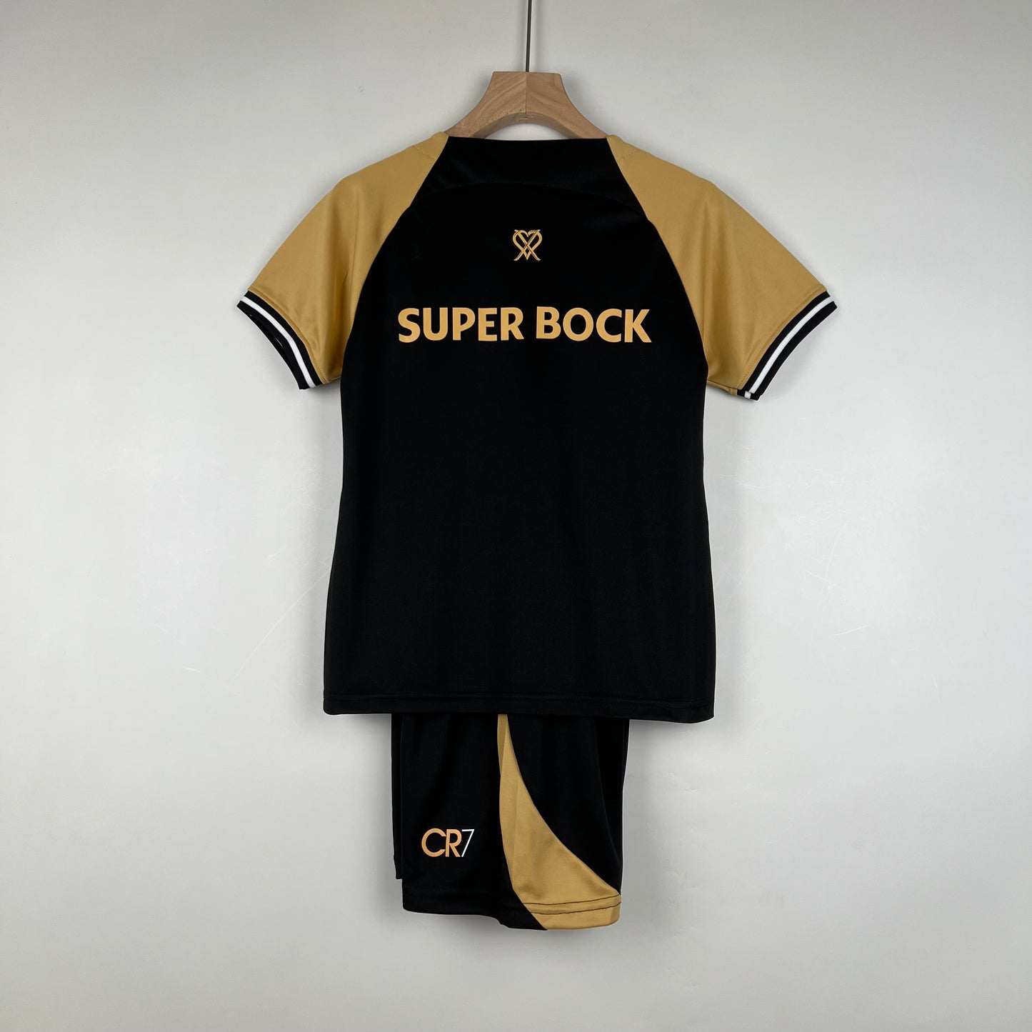 Sporting Lisbon third kids set. Season 23/24