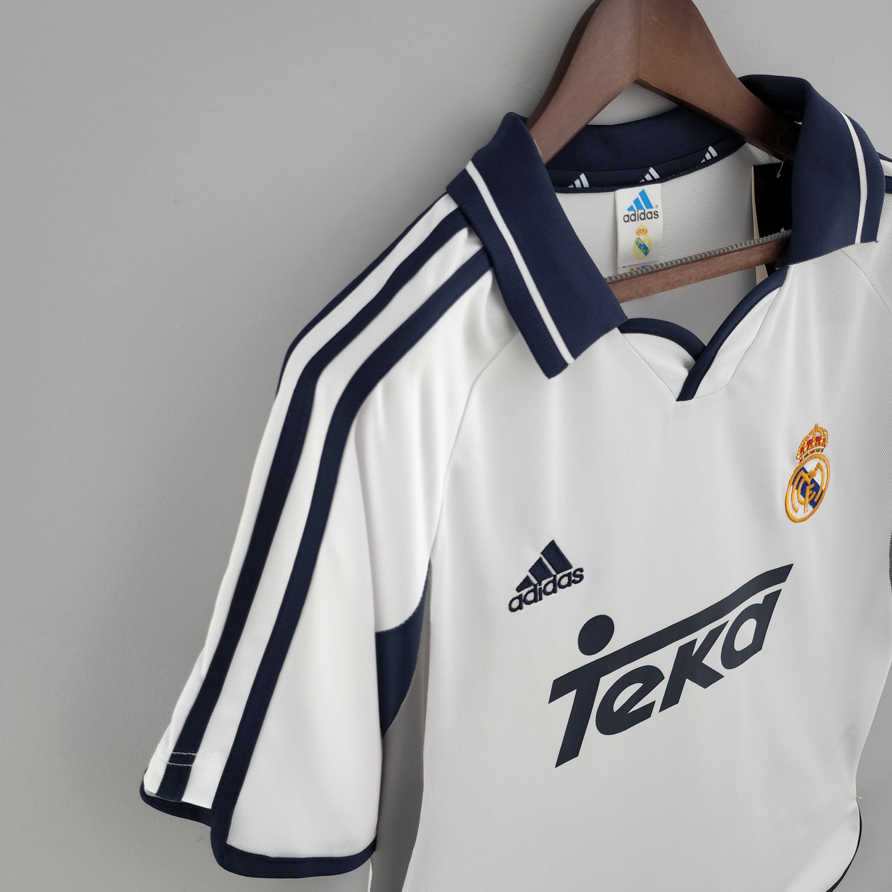 Real Madrid home jersey. Season 00/01