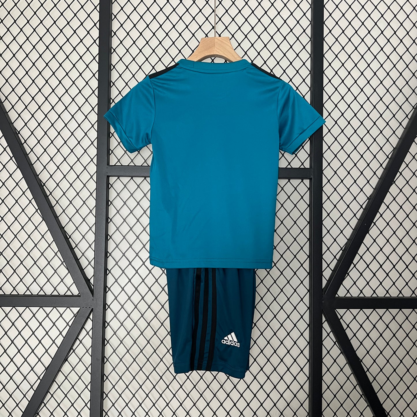 Real Madrid third kids set. Season 17/18