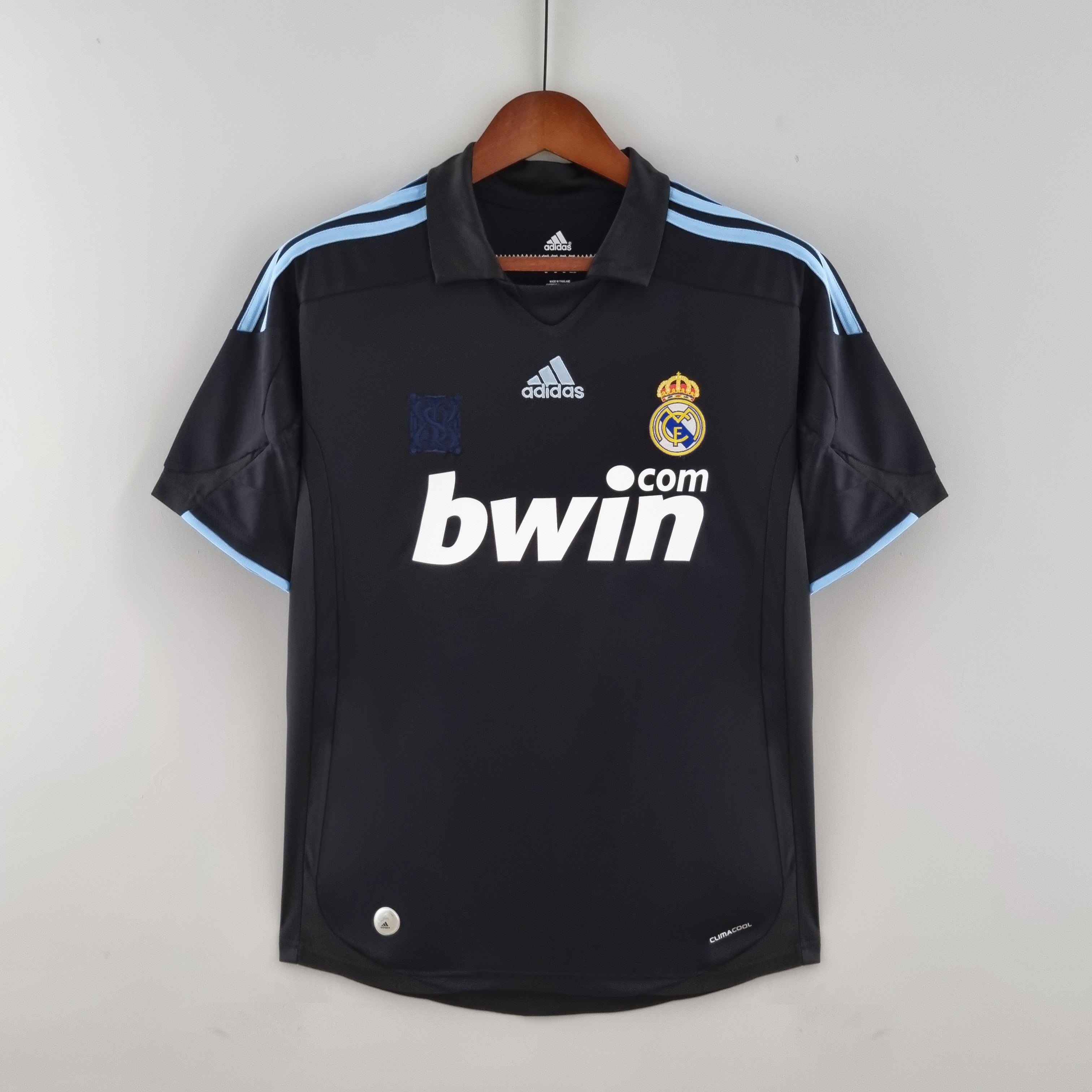 Real Madrid away jersey. Season 09/10