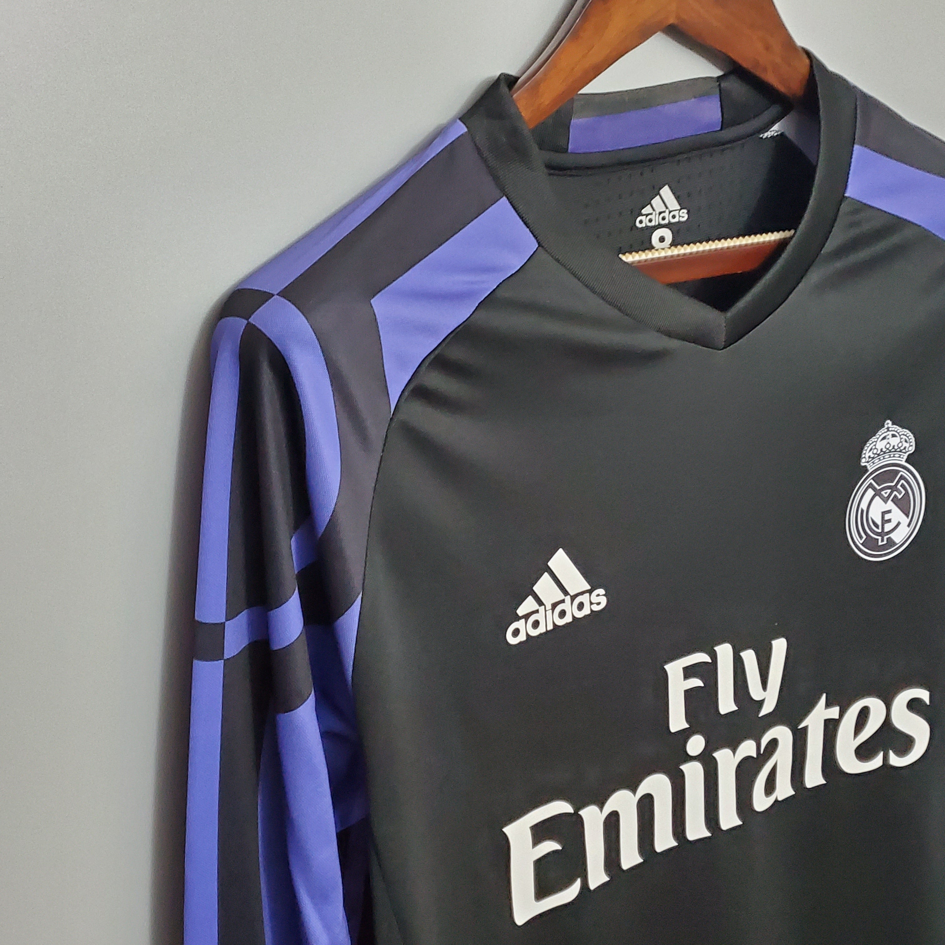 Real Madrid longsleeve away jersey. Season 16/17
