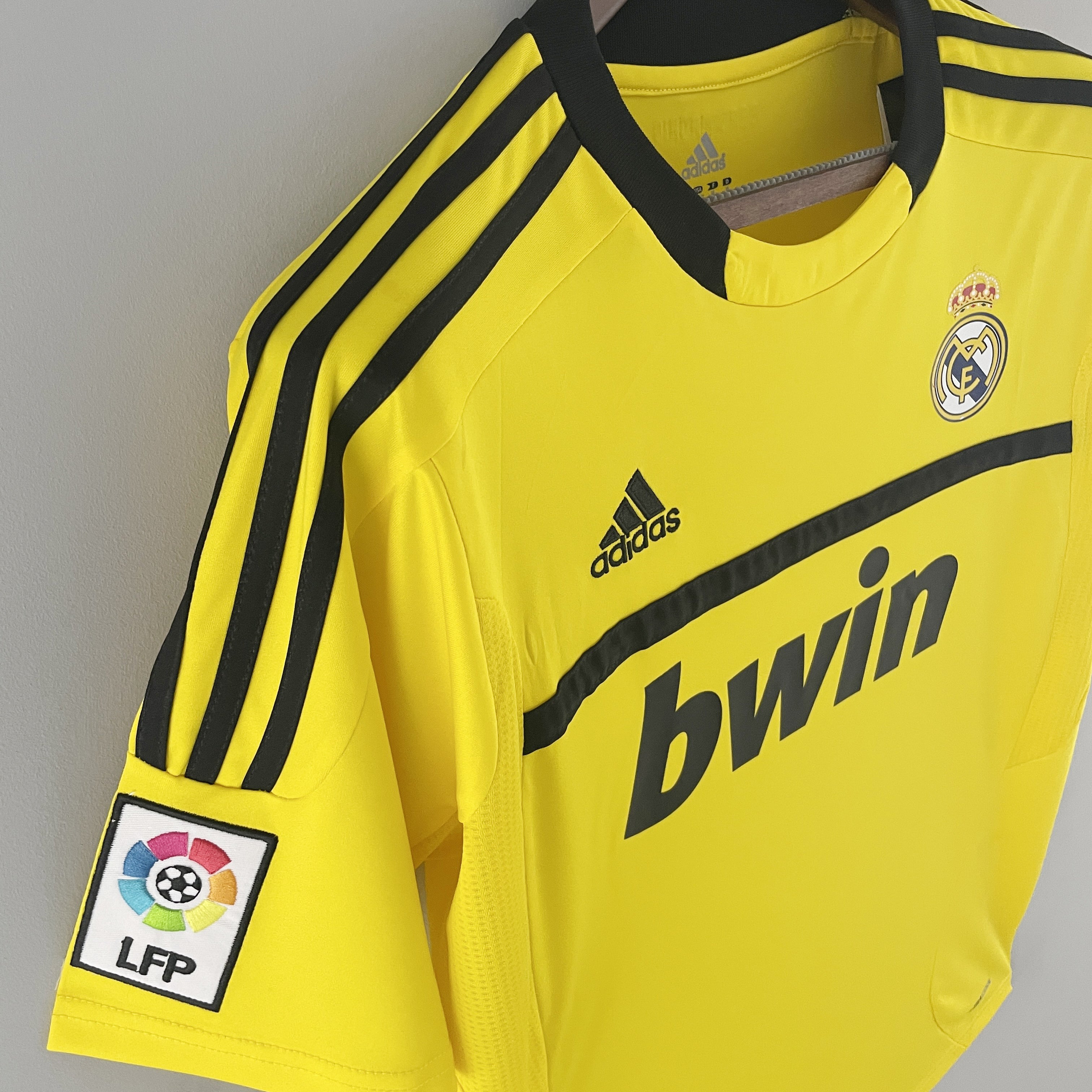 Real Madrid goalkeeper jersey. Season 11/12