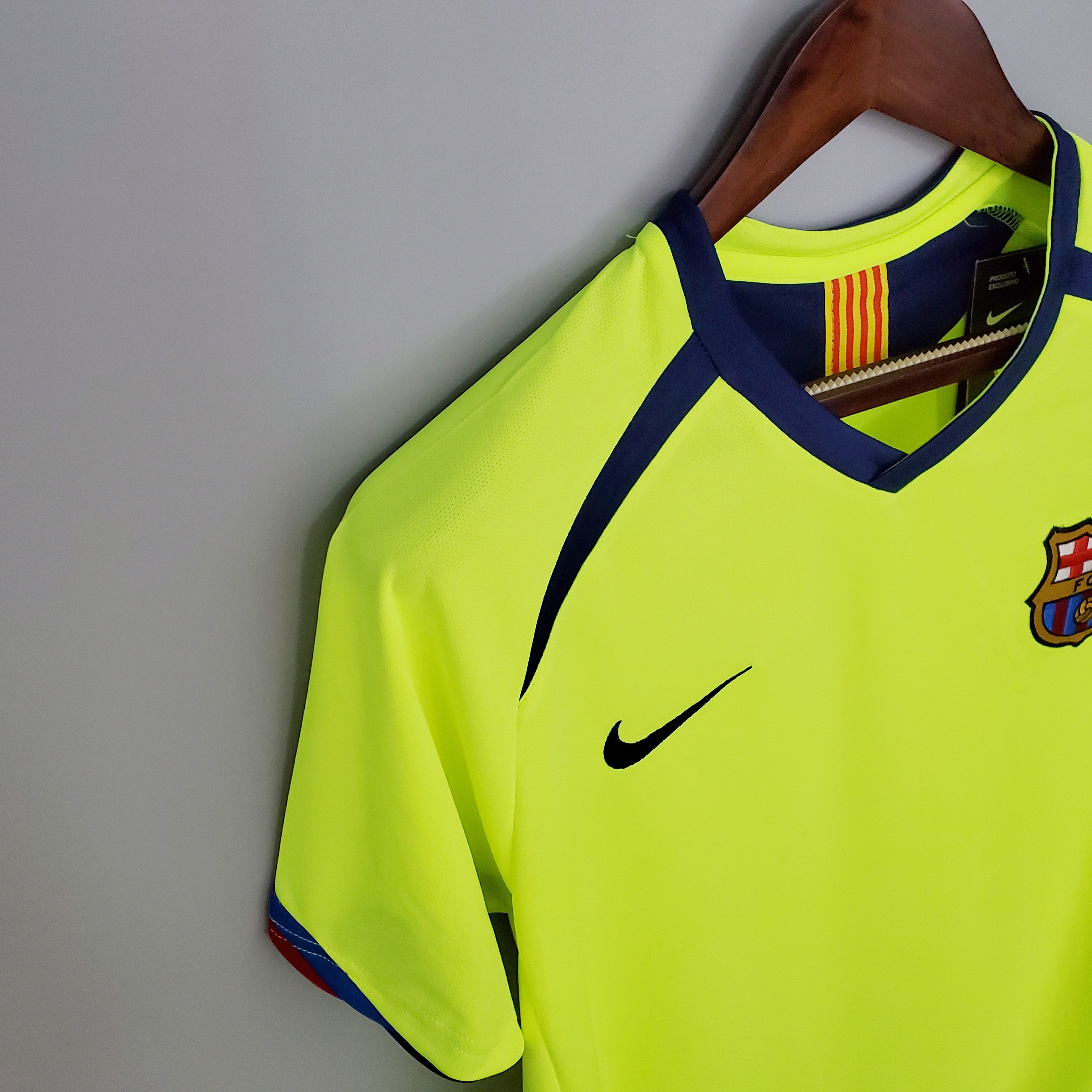 Barcelona away jersey. Season 05/06