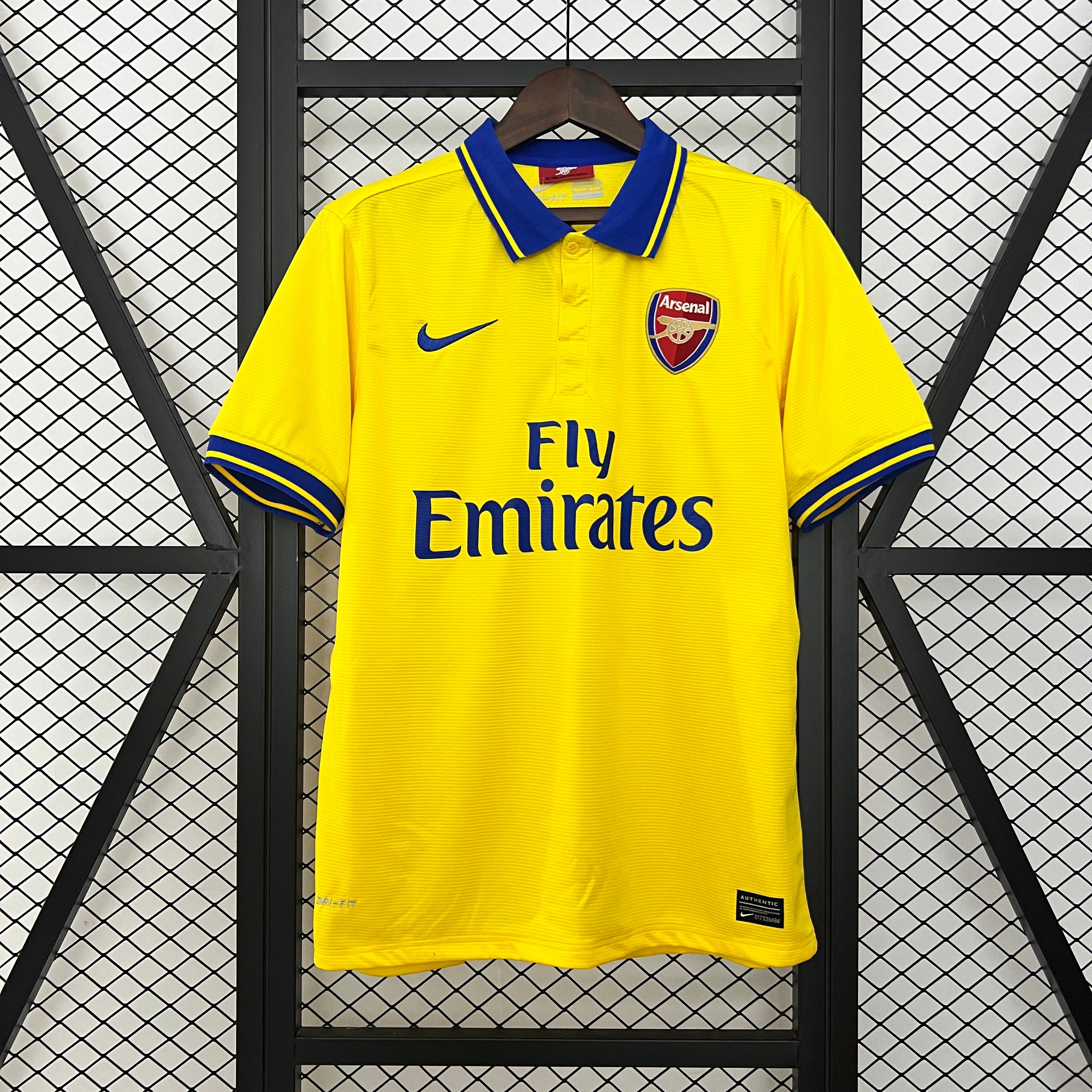 Arsenal away jersey. Season 13/14