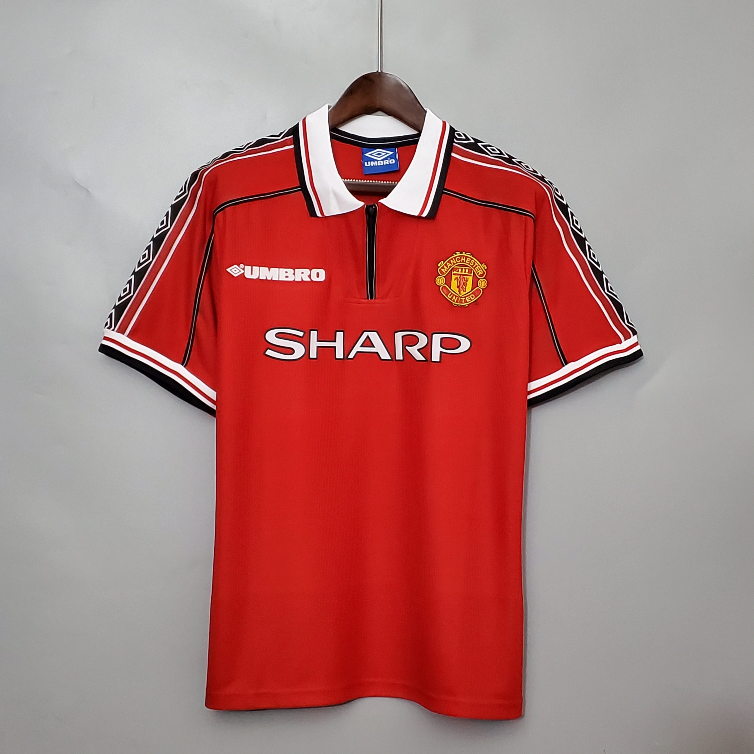 Manchester United home jersey. Season 98/99