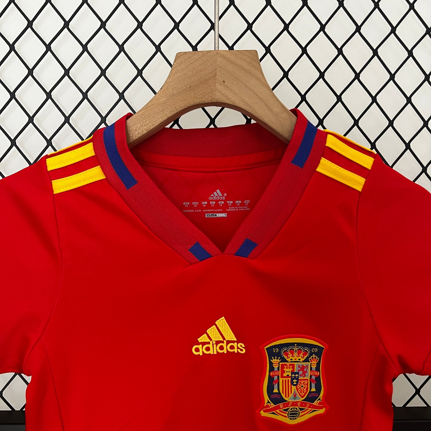 Spain 2010 home kids set.
