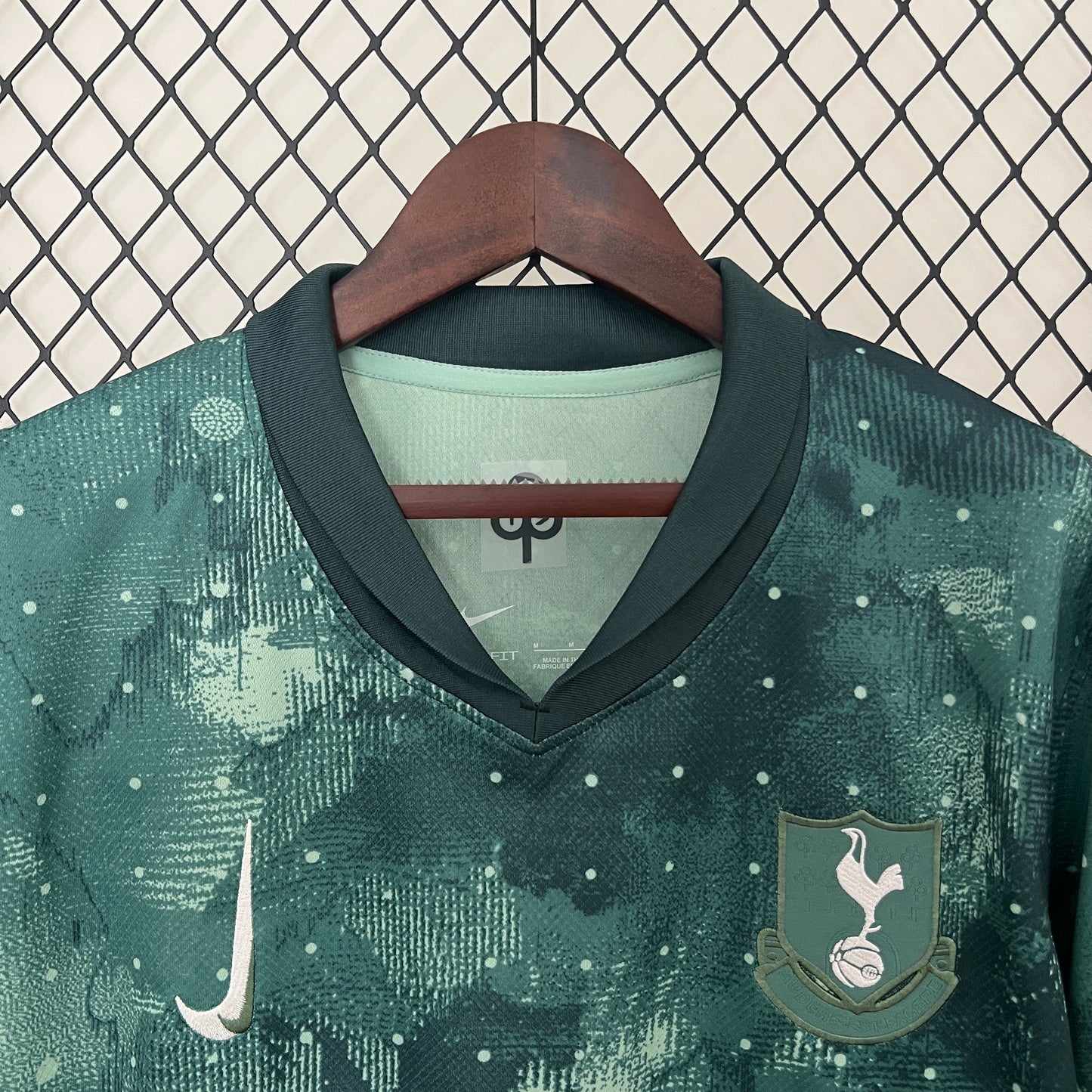 Tottenham Hotspur third jersey. Season 24/25