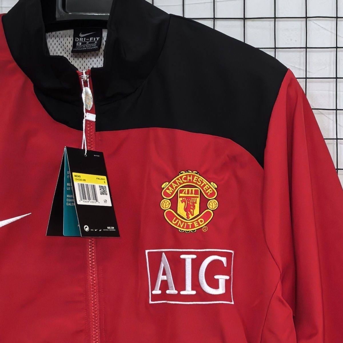 Manchester United 2007 vintage pre-match windbreaker