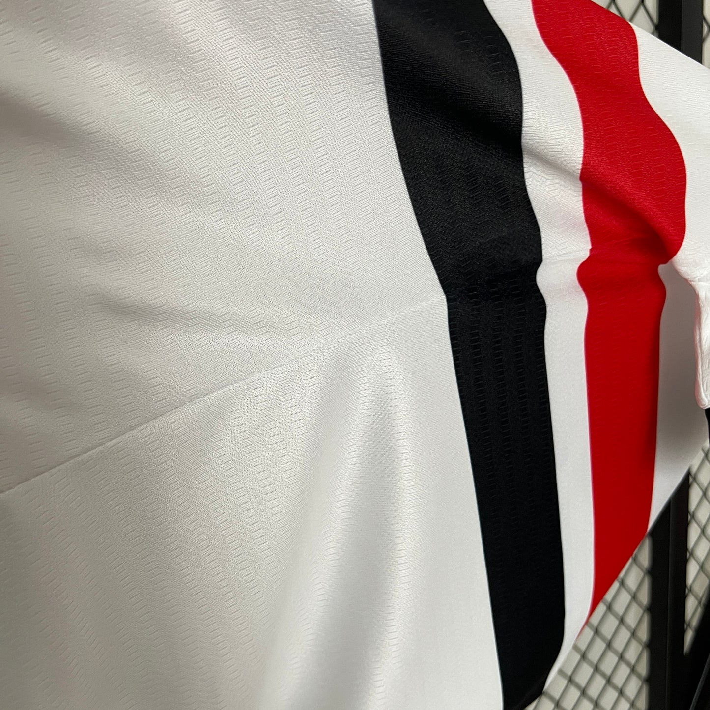 Sao Paulo home jersey for women. Season 24/25