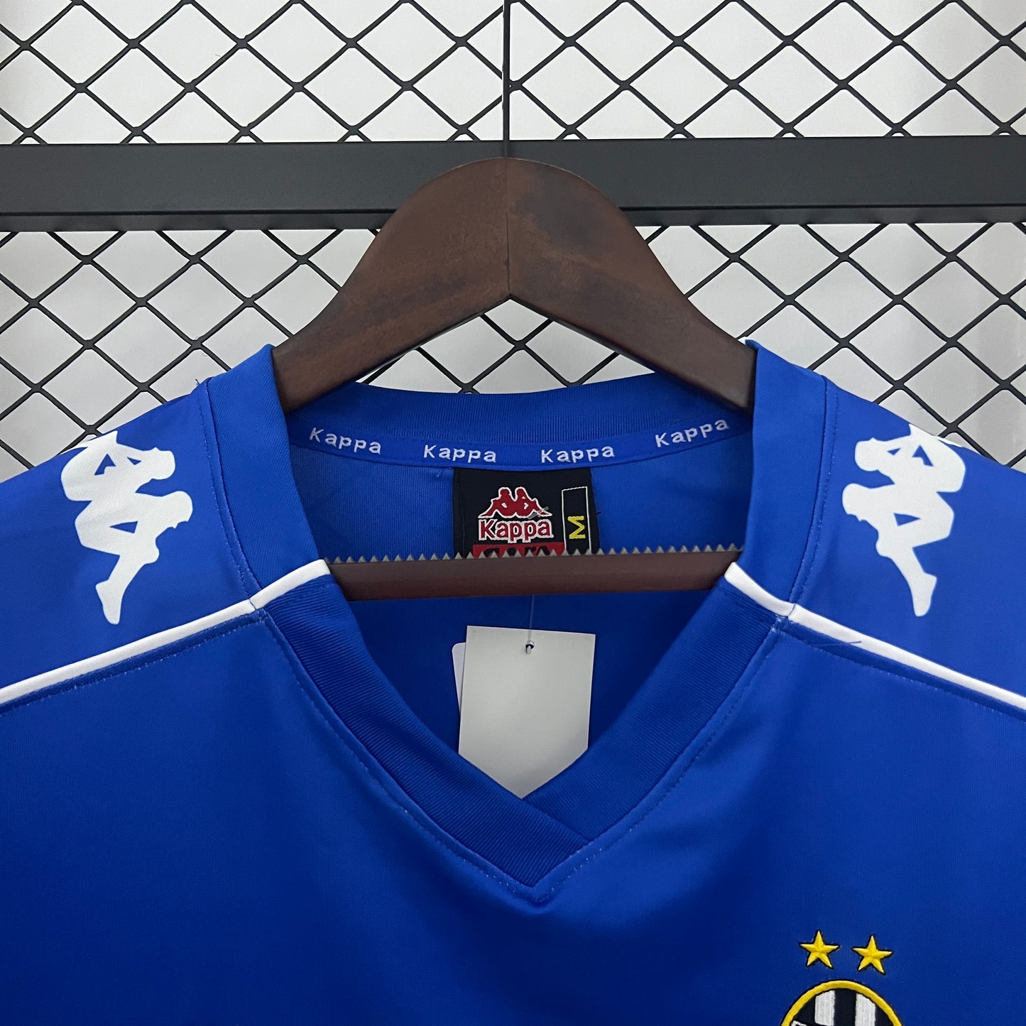 Juventus away jersey. Season 99/00