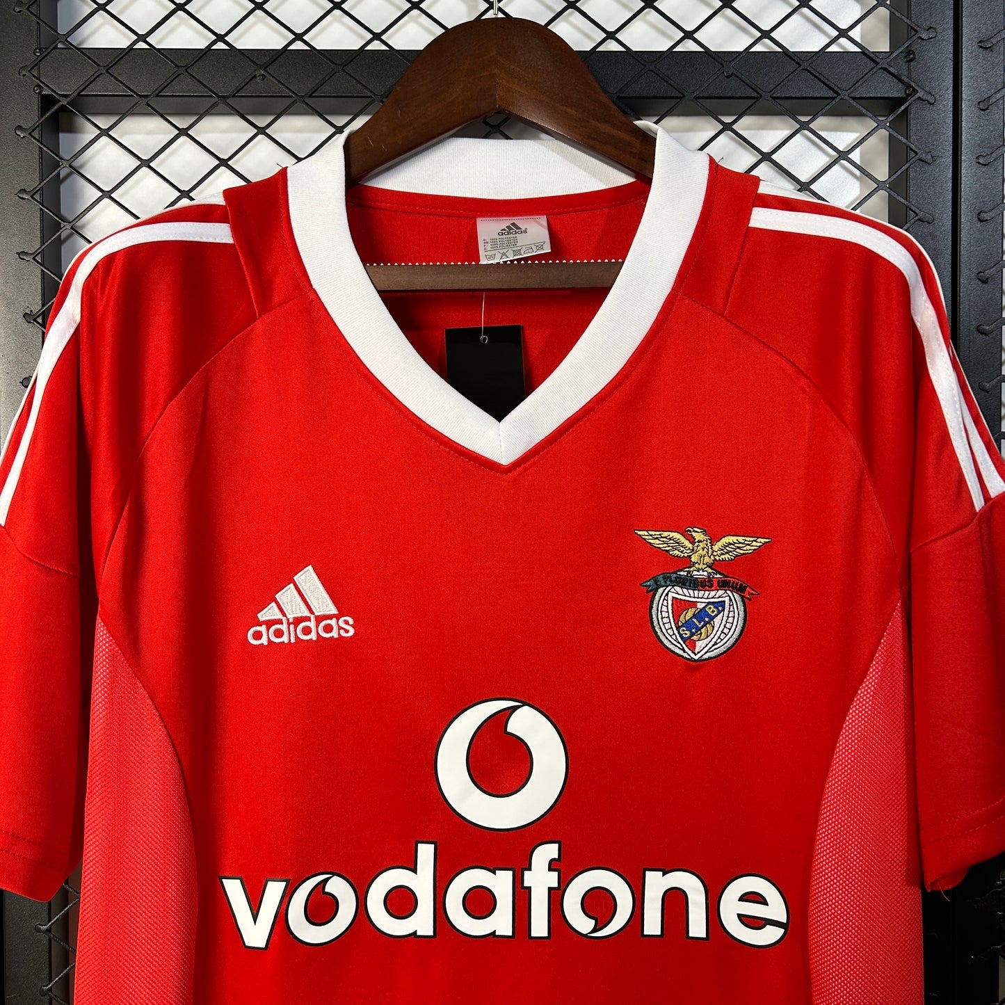 Benfica home jersey. Season 02/03
